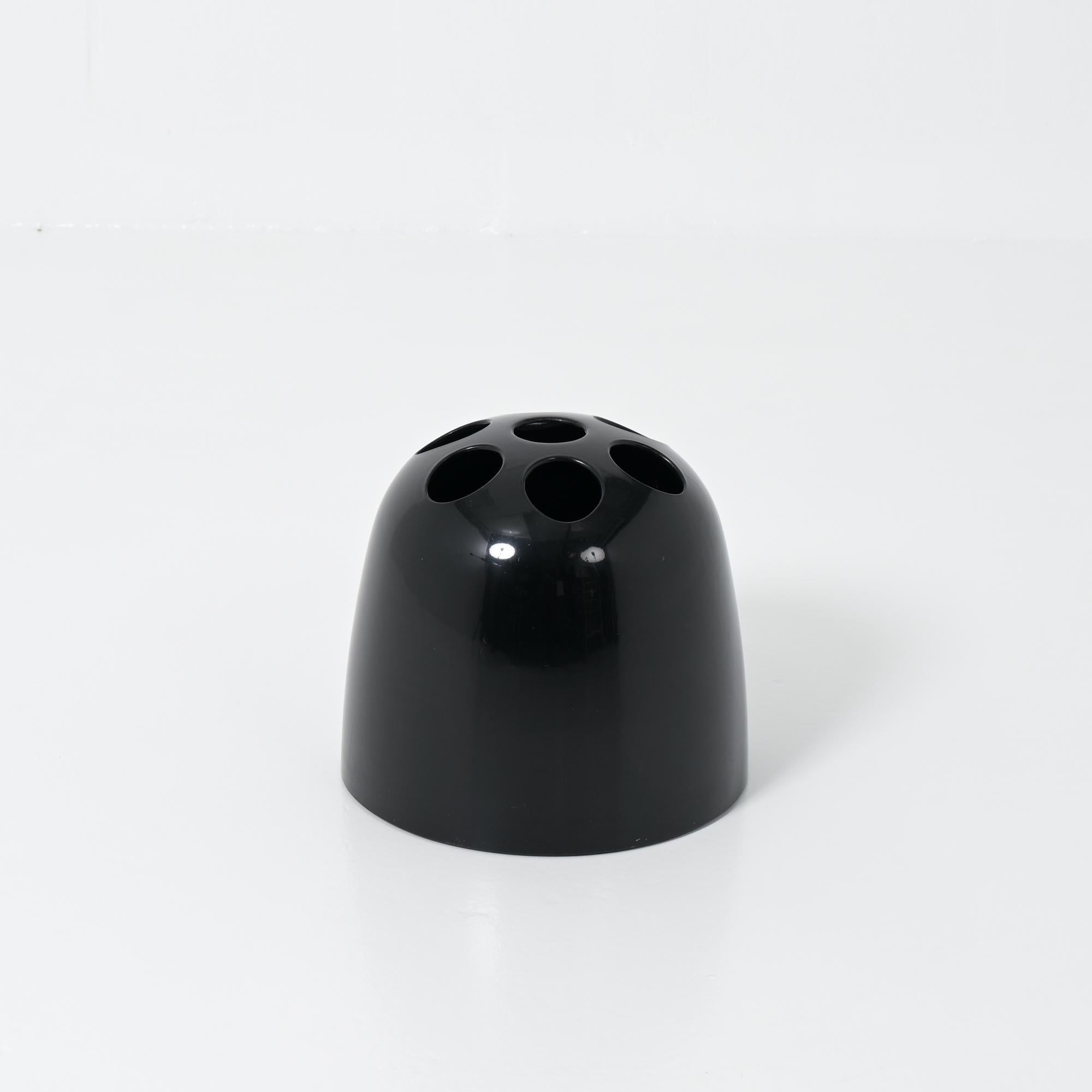 Black Dedalo Umbrella Stand by Artemide (Kunststoff) im Angebot