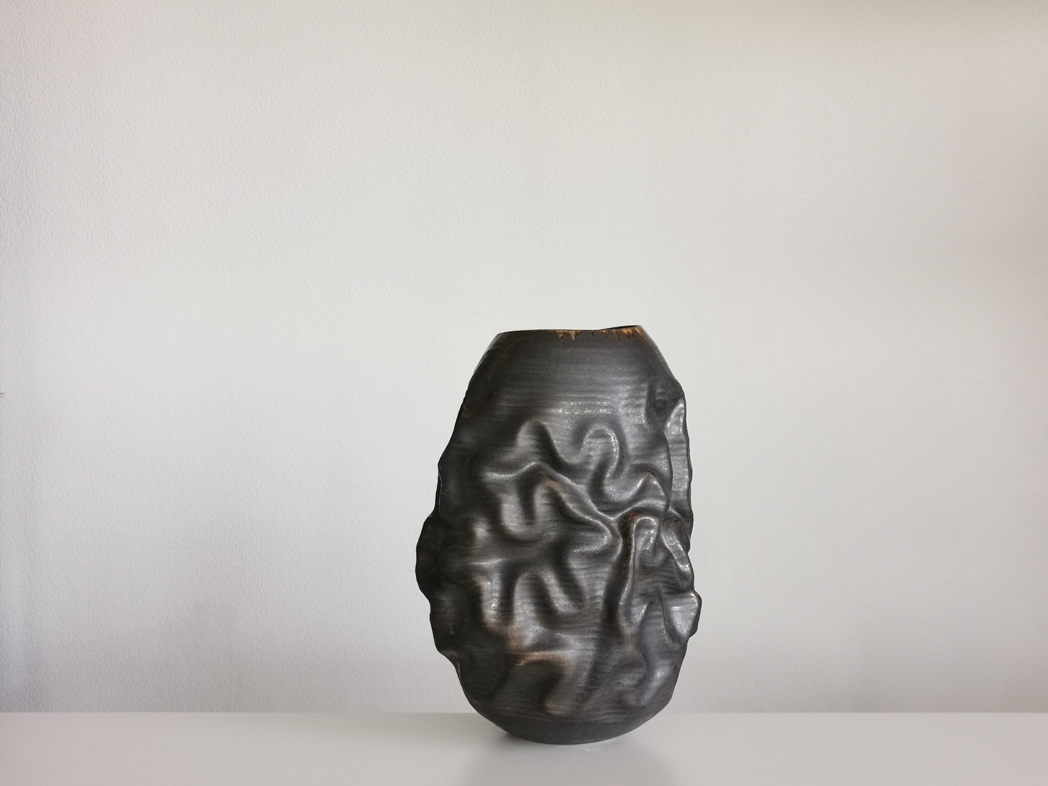 Espagnol Forme déshydratée noire, Vase, Sculpture intérieure ou Vase, Objet d'Art en vente