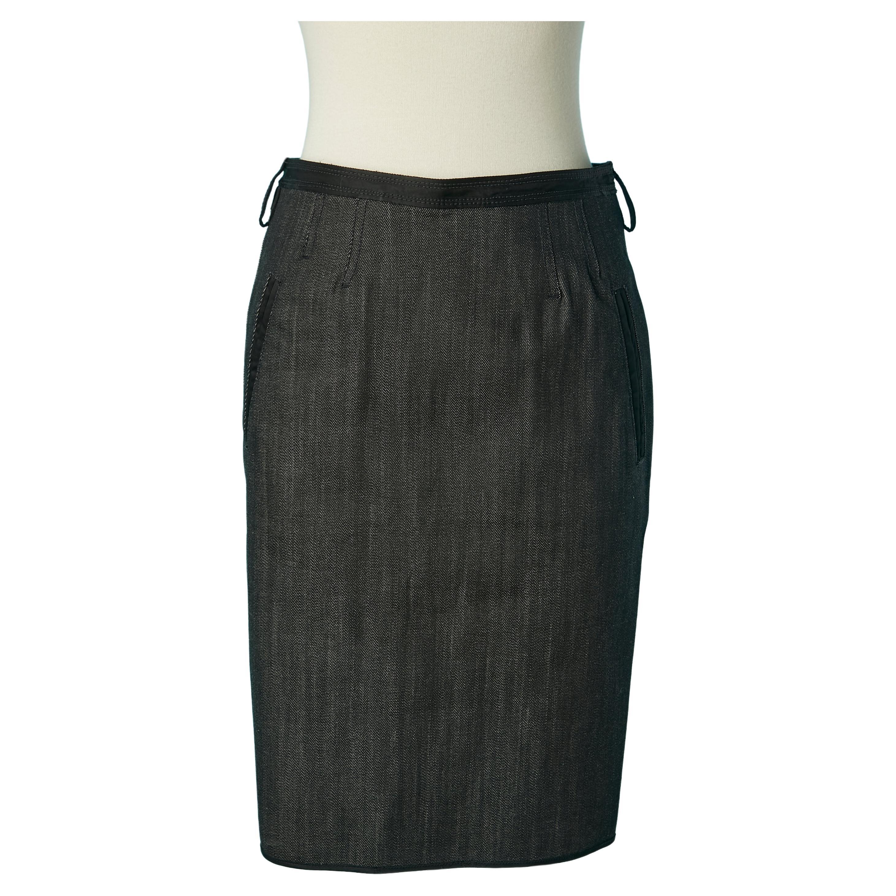 Jupe en denim noir avec laçage dans le bas du dos Gaultier 2