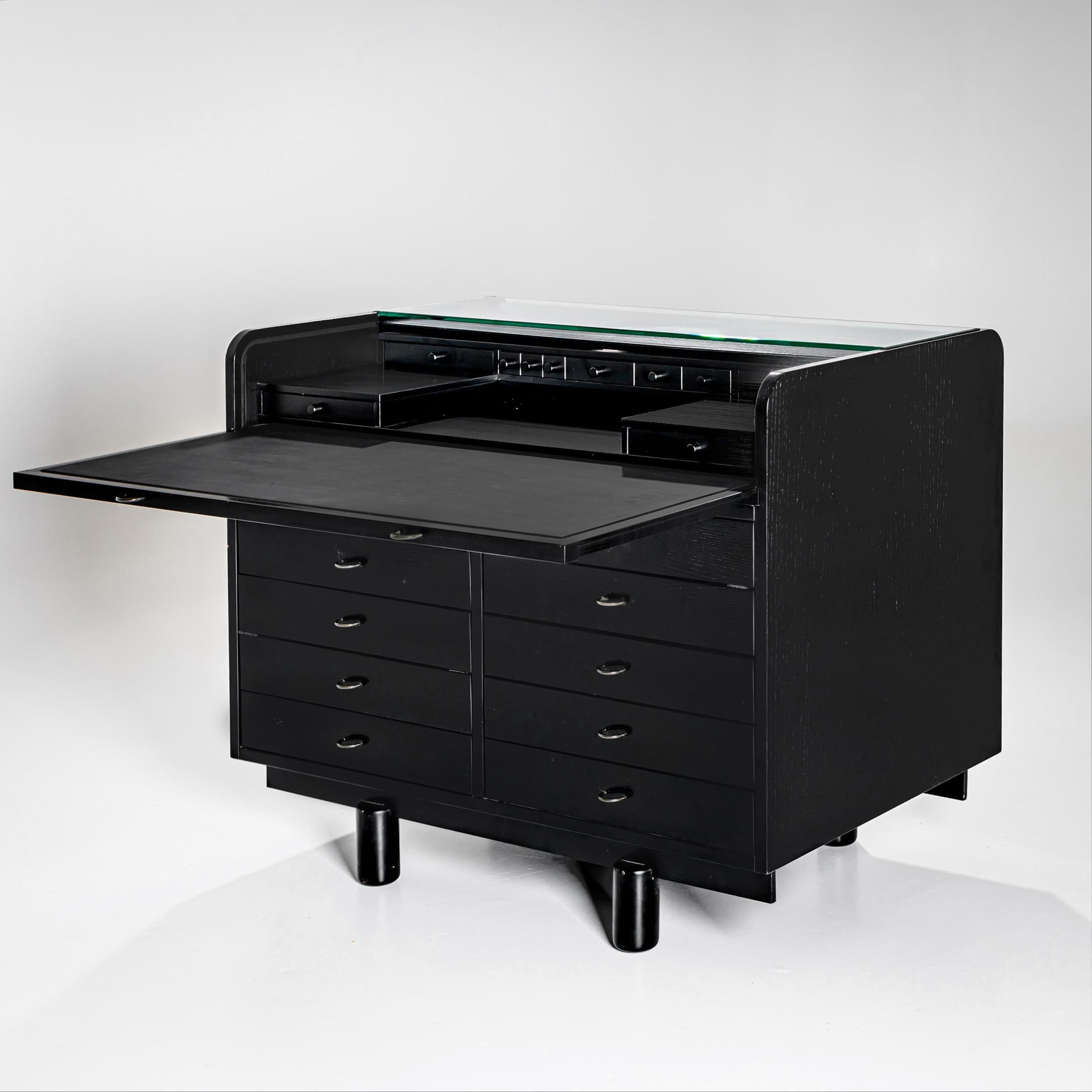 Italian Black Desk by Gianfranco Frattini for Bernini, Italy, 1960s For Sale
