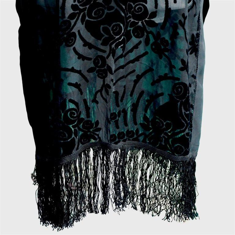 Black Devoré Silk Side Slit Flapper Dress with Flower Print and Fringe Hem In Good Condition For Sale In London, GB