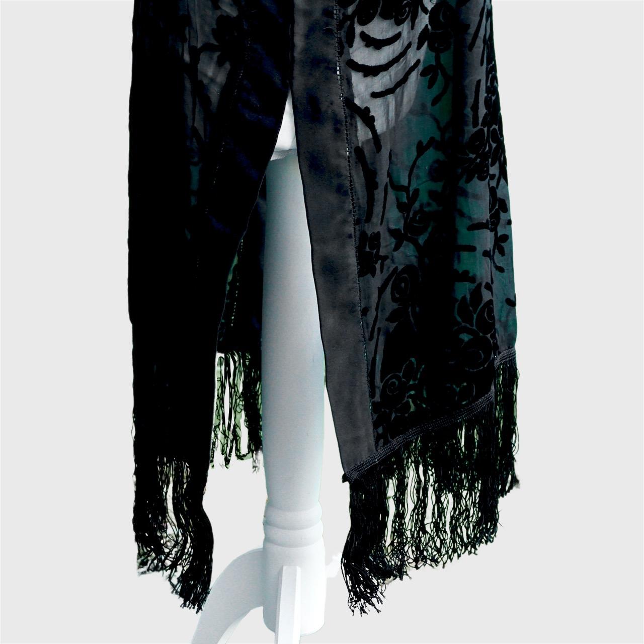 Black Devoré Silk Side Slit Flapper Dress with Flower Print and Fringe Hem For Sale 2