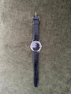 Elegante hermético "Marvin" de esfera negra, manual, circa años 50