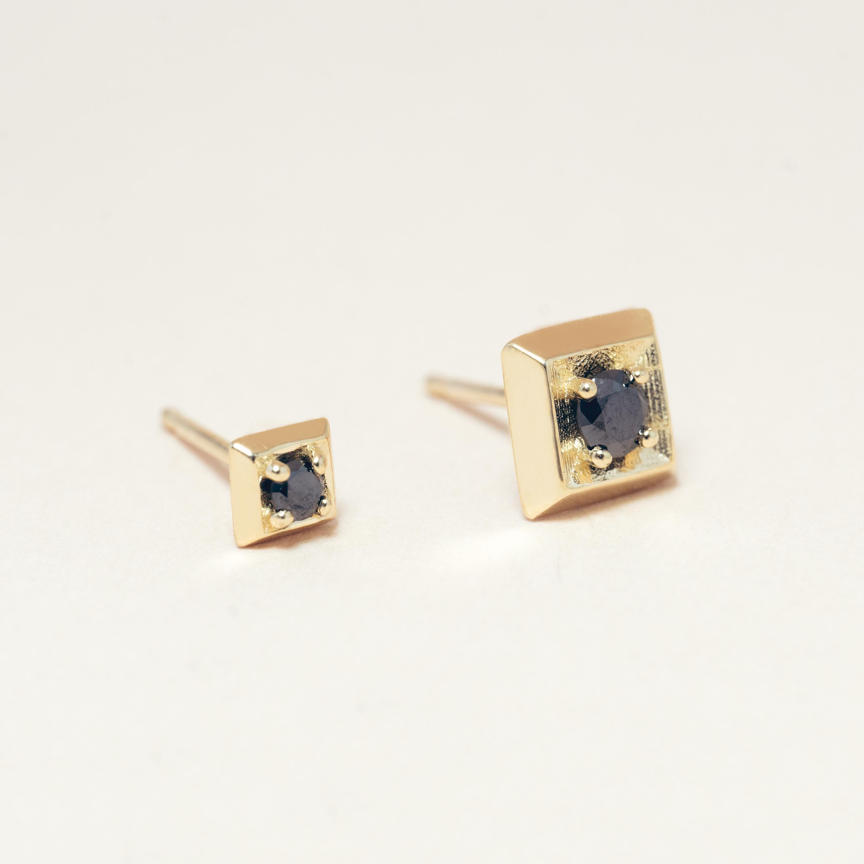 Black Diamond 14 Karat Gold Formation Square Mini Stud In New Condition For Sale In Cleveland, OH