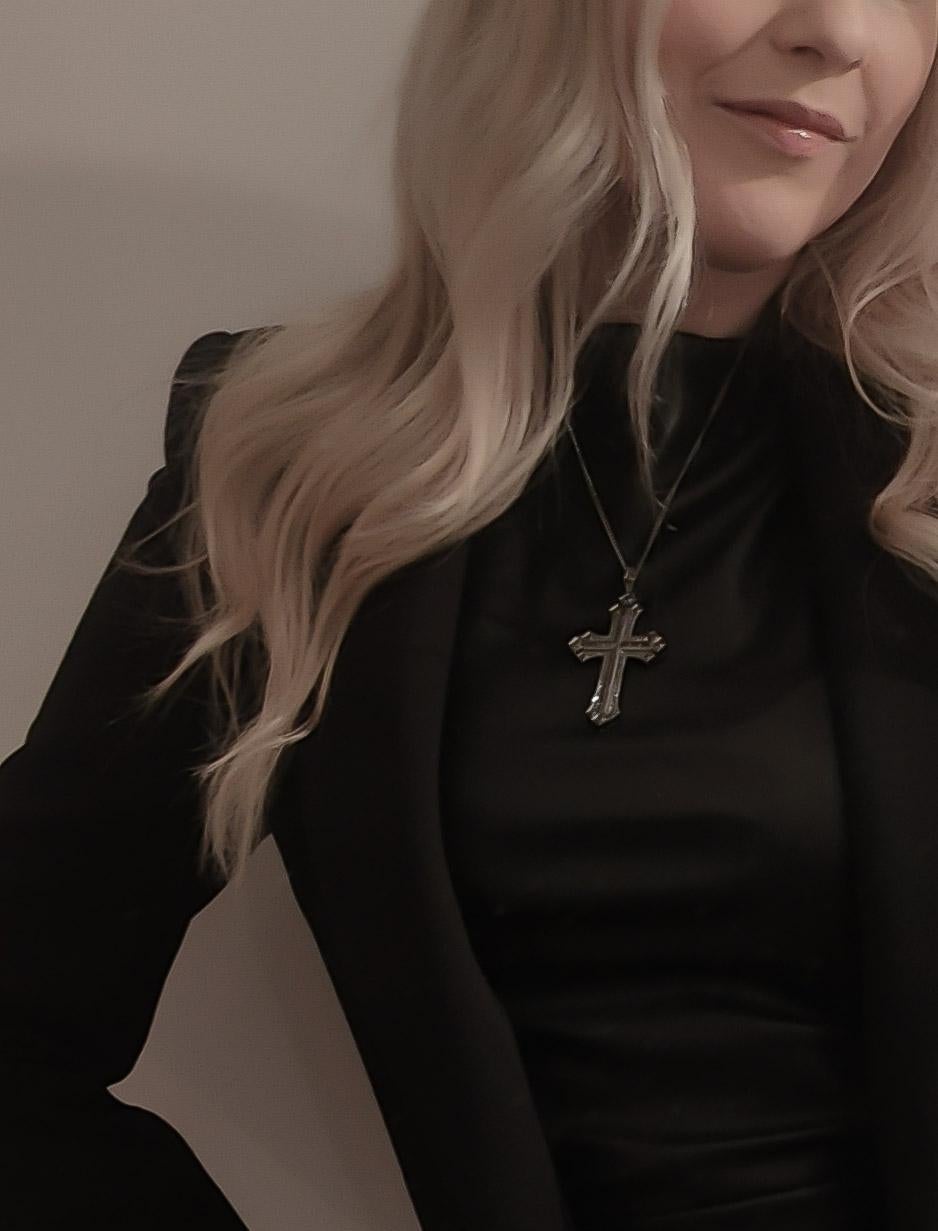 Taglio baguette Collana in oro bianco 18 carati con diamante nero in vendita