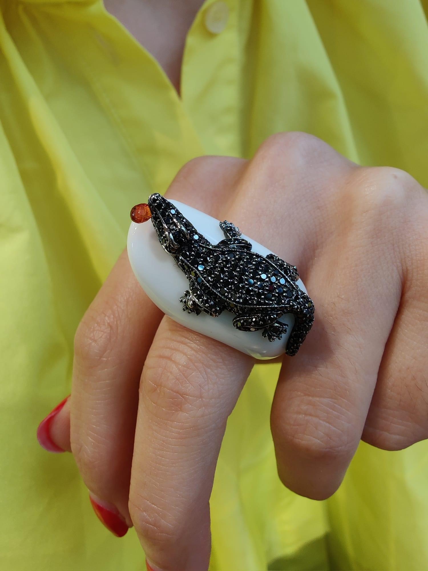 Women's or Men's Black Diamond Alligator on White Agate in White Gold For Sale