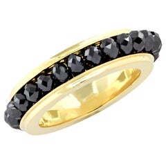 Black Diamond Briolette Men's 18 Karat Yellow Gold Band