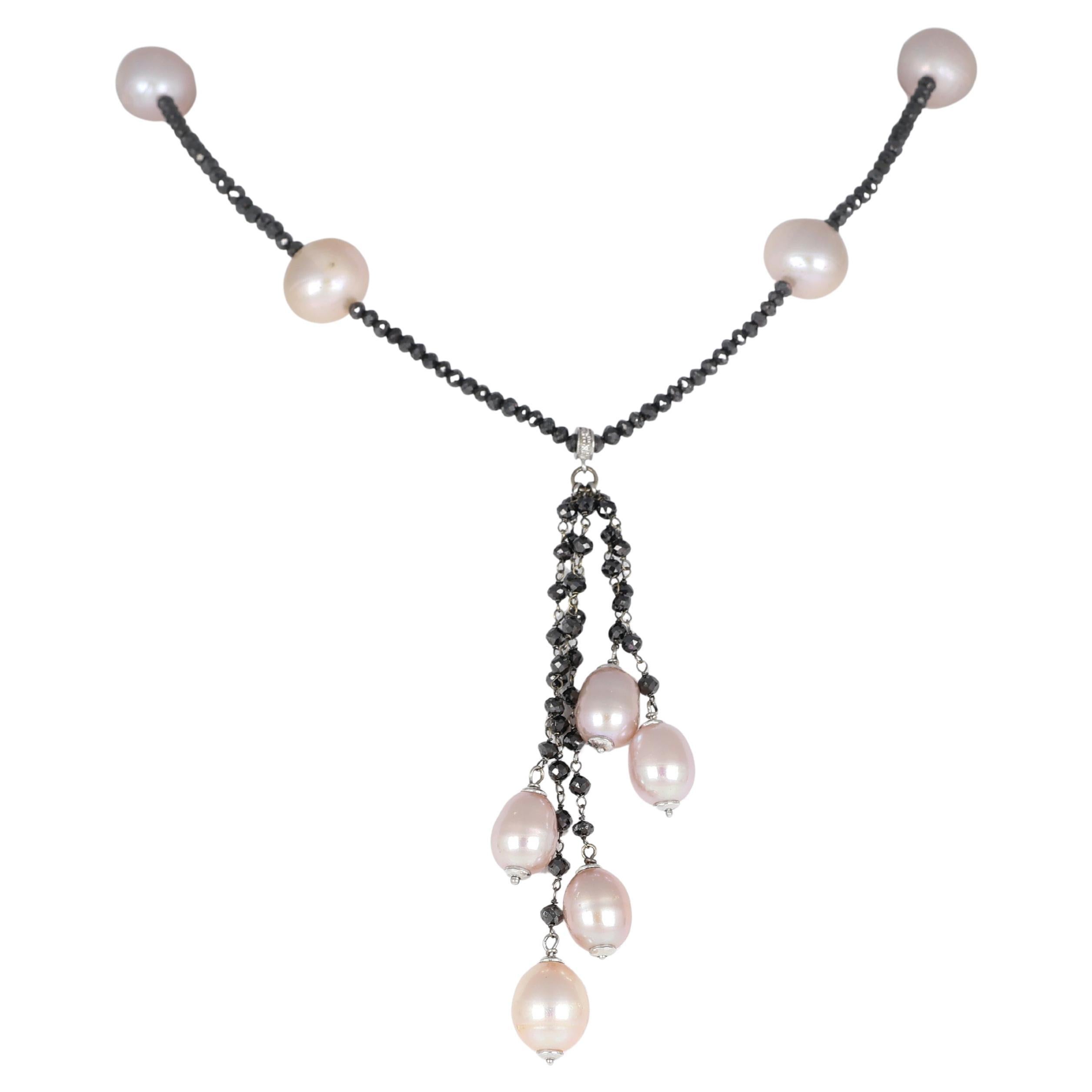 Girocollo con diamanti neri e perle rosa a cascata in vendita