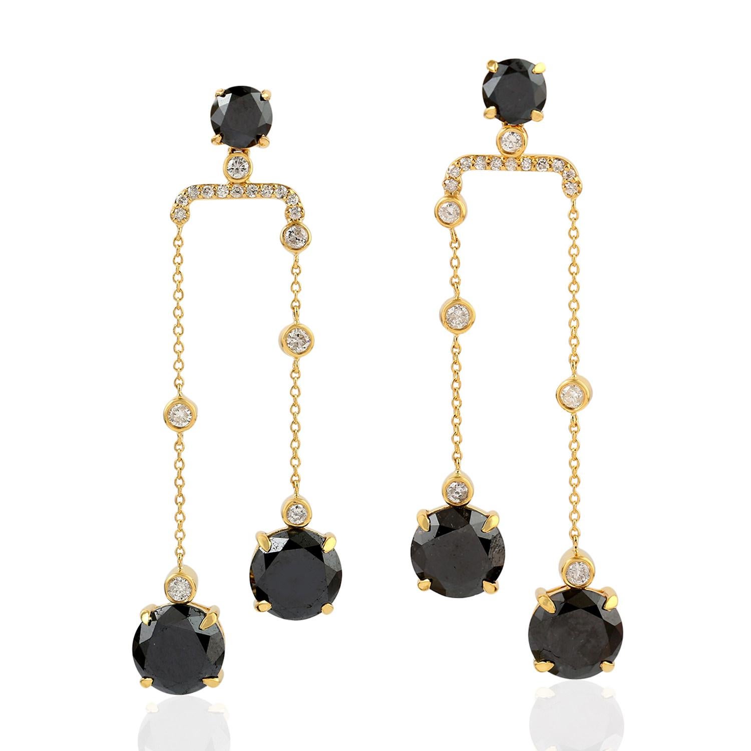 Round Cut Black Diamond Dangle Earrings Made in 18k Yellow Gold For Sale