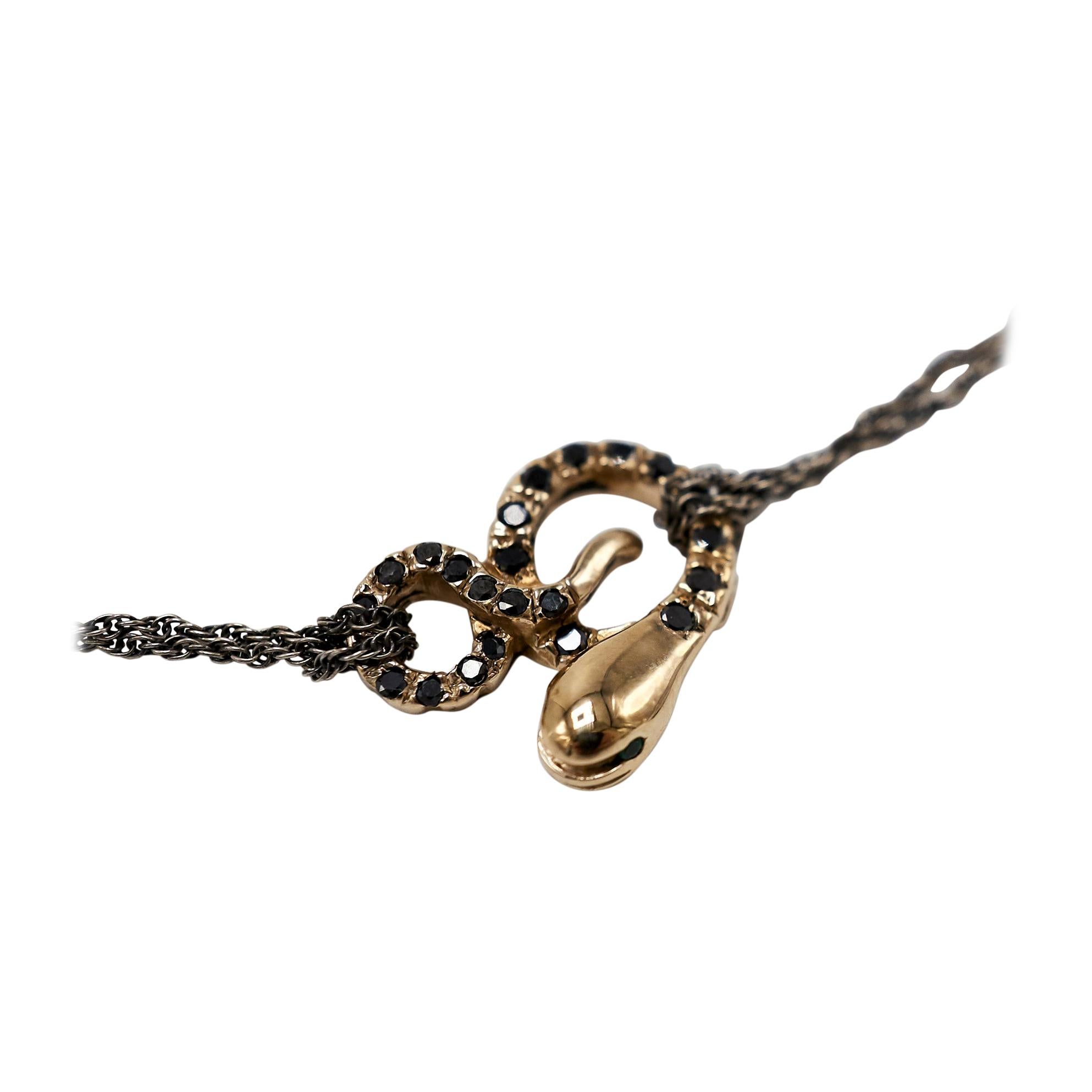 J. Dauphin, collier serpent en or, diamant noir, émeraude et chaîne en argent sterling Neuf - En vente à Los Angeles, CA