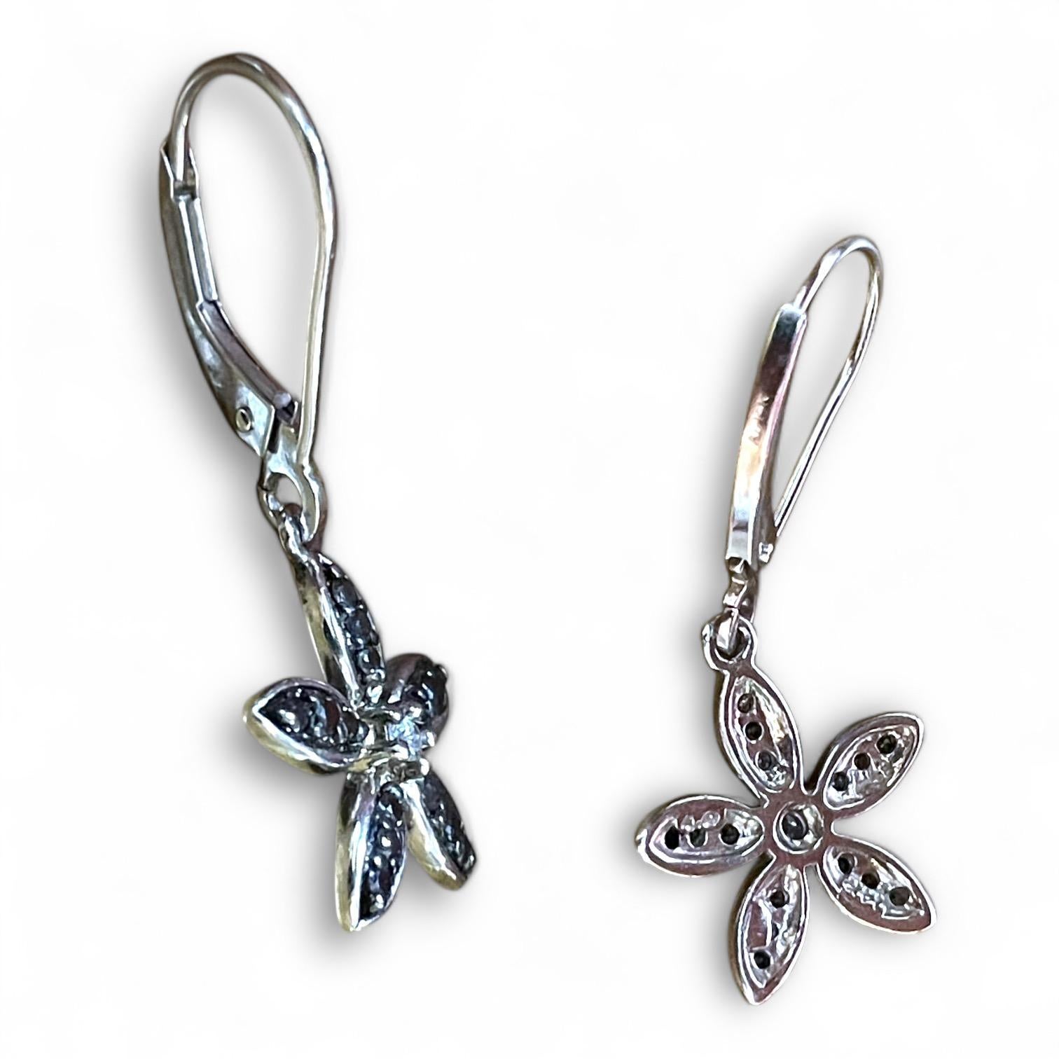 Round Cut Black Diamond Flower Earrings For Sale