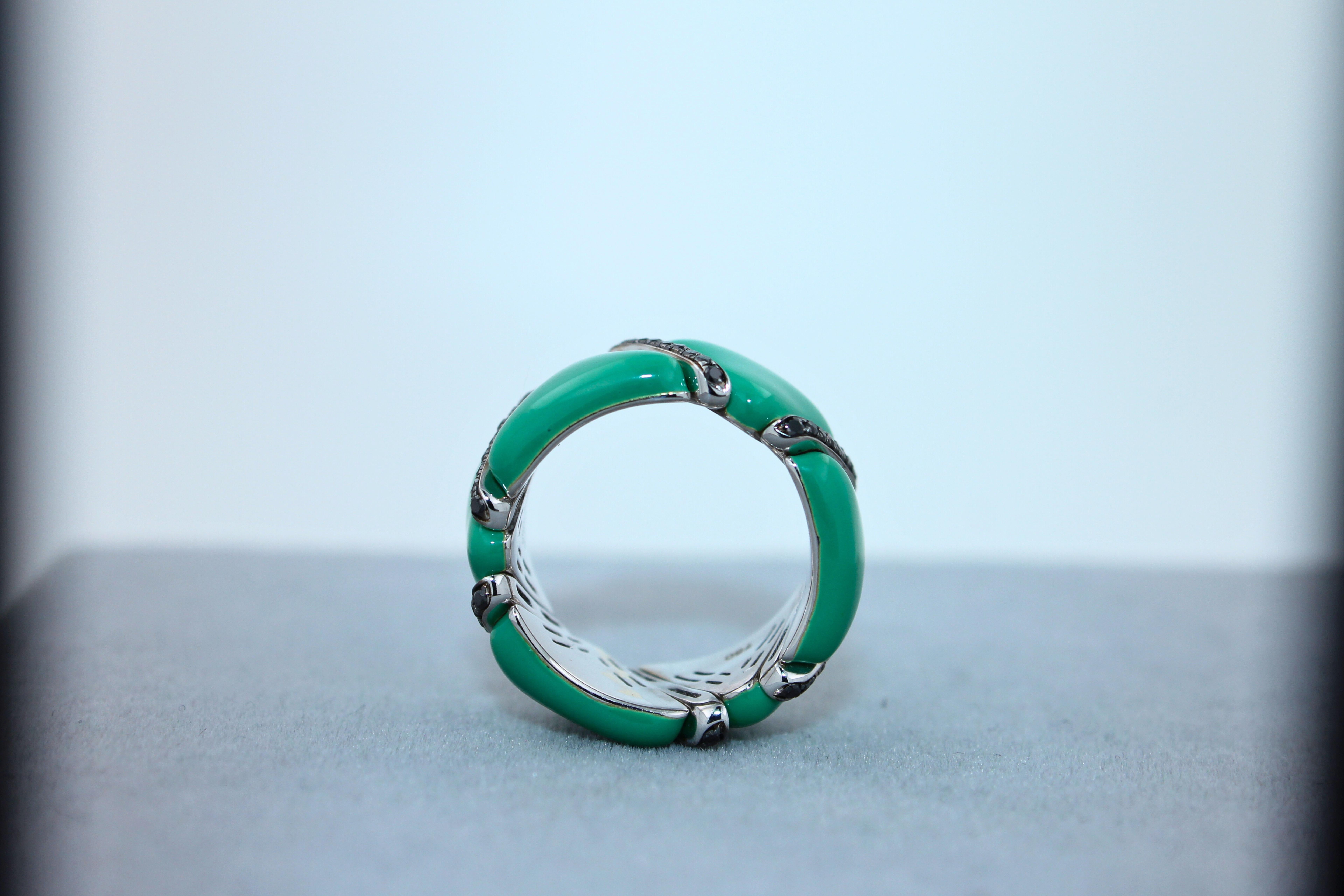 Eternity-Ring aus 18 Karat Weißgold mit schwarzer Diamant und grüner Emaille, einzigartiger italienischer Ring im Angebot 3