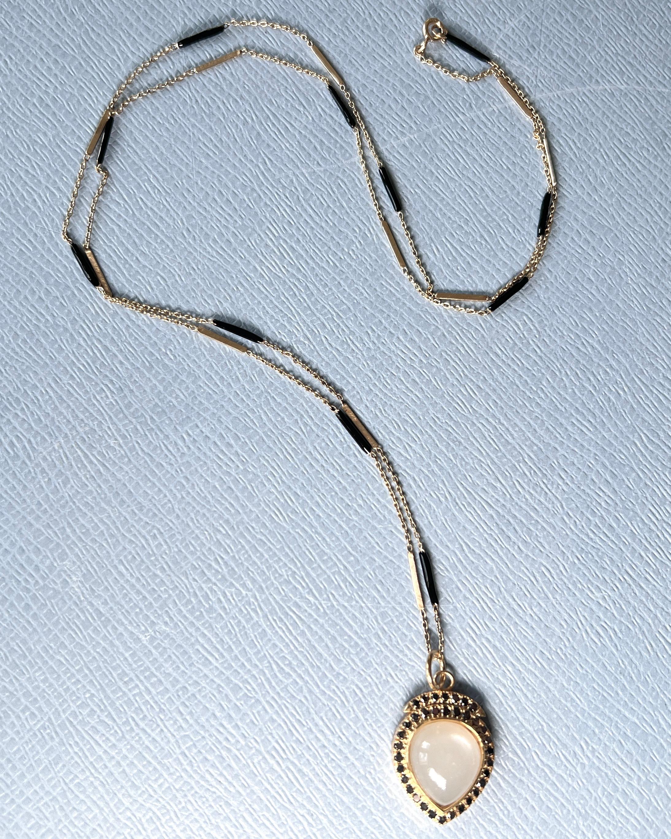 Collana con cuore di diamanti neri Pietra di luna in vendita 9