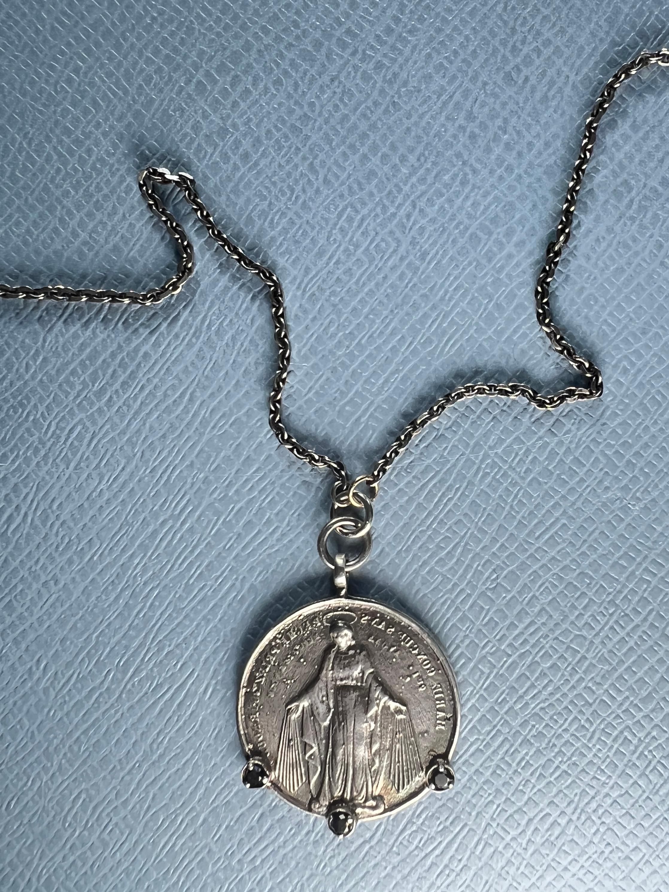 Brilliant Cut Black Diamond Medal Chain Necklace Silver For Sale