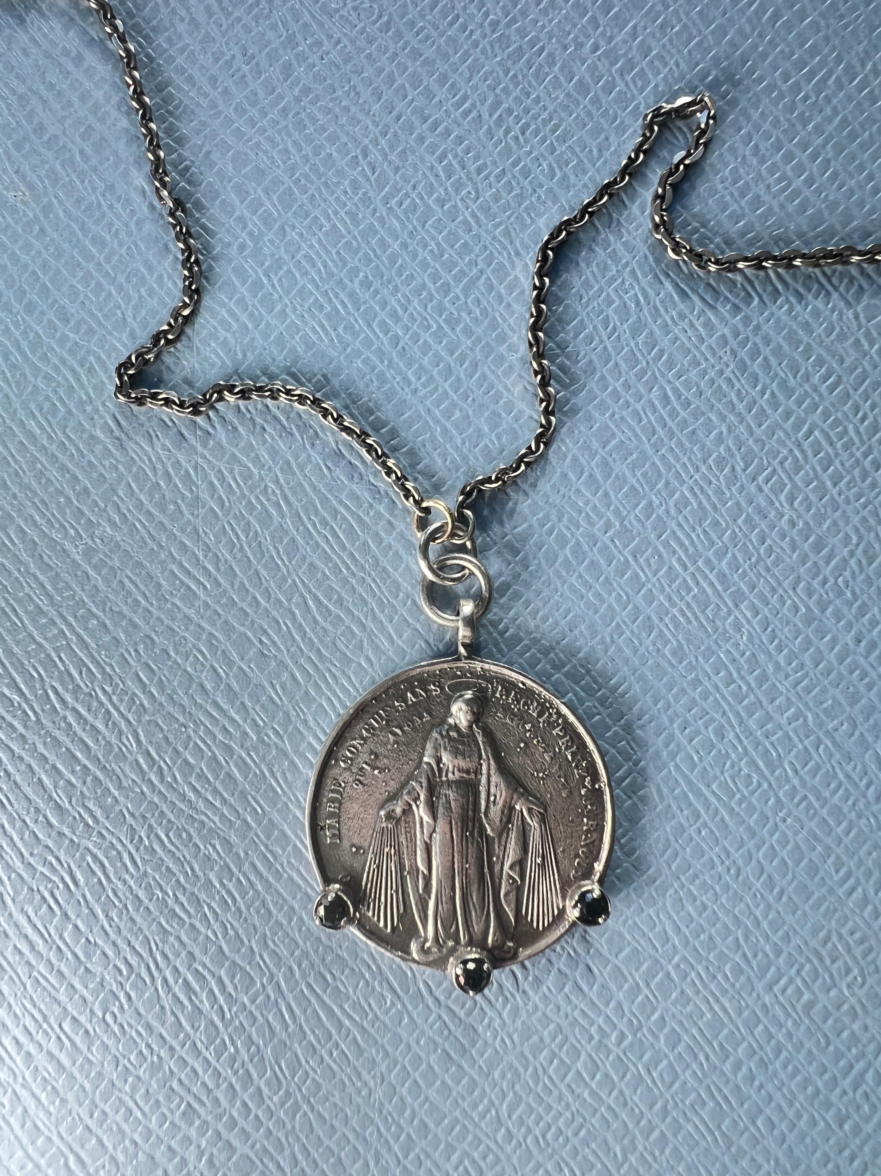 Black Diamond Medal Chain Necklace Silver For Sale 2