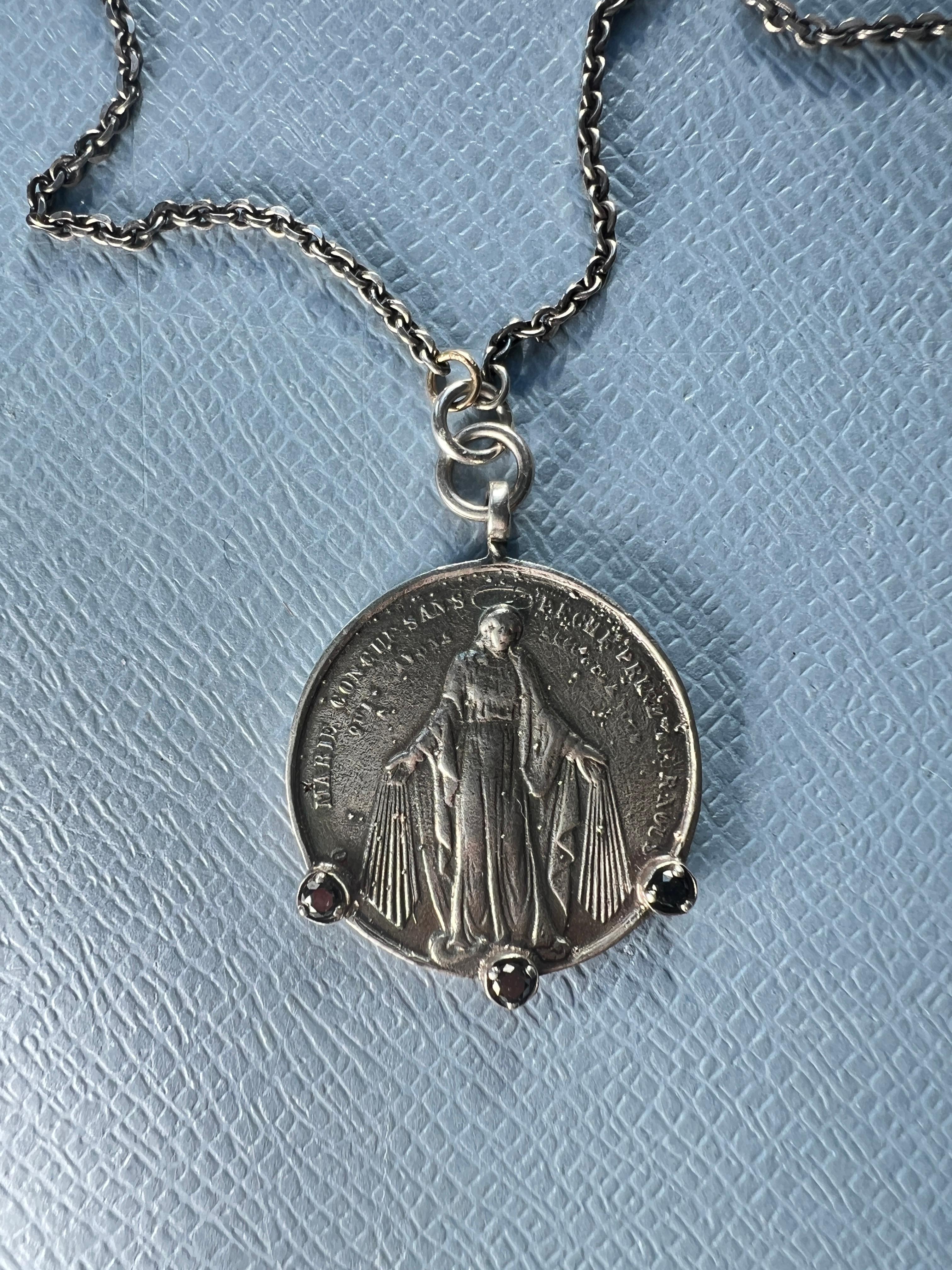 Black Diamond Medal Chain Necklace Silver For Sale 3