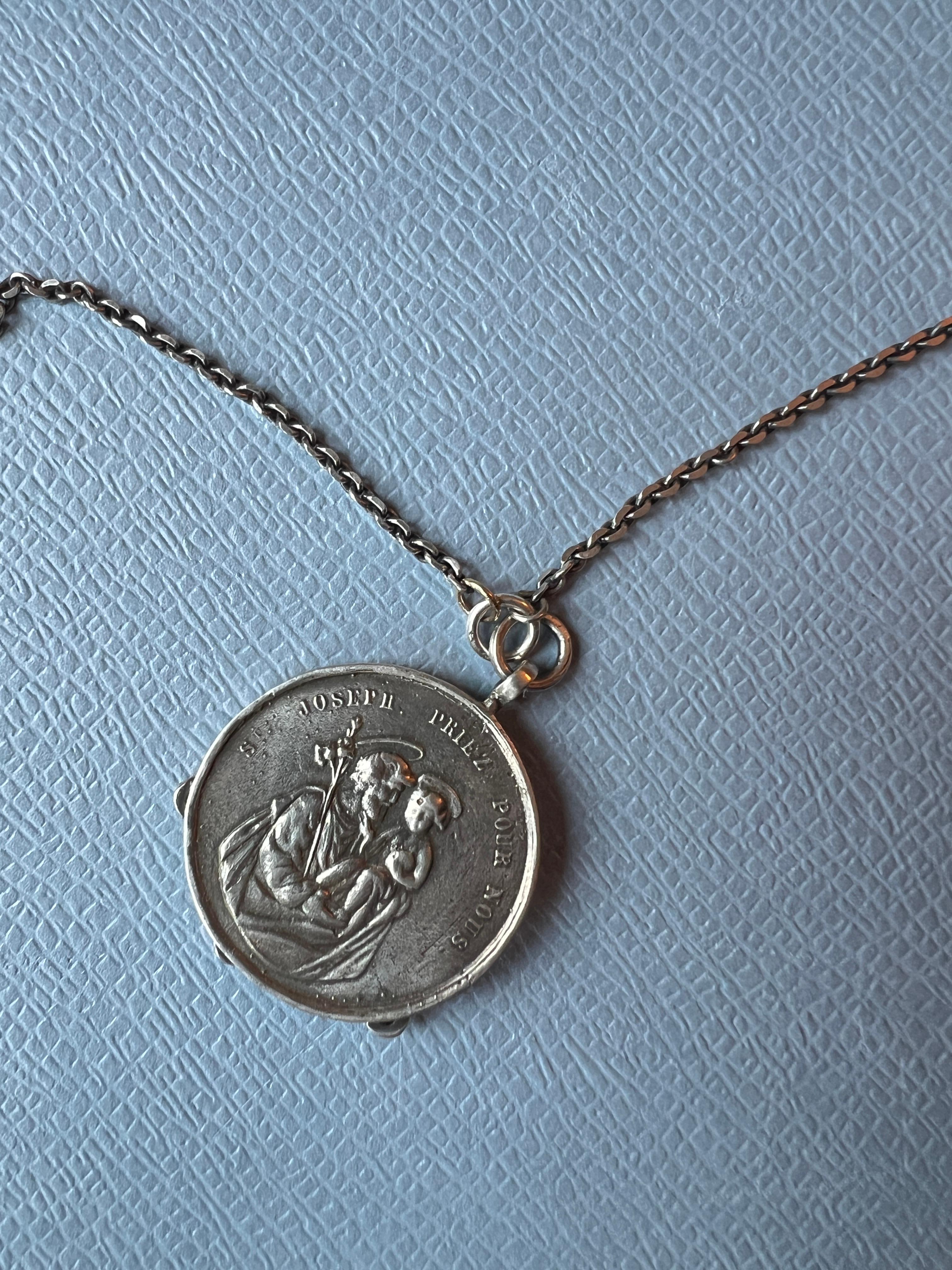 Black Diamond Medal Chain Necklace Silver For Sale 3