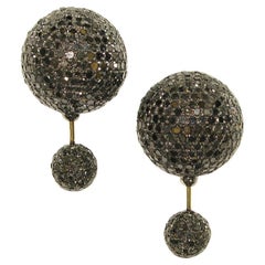 Boucles d'oreilles en or et argent 18 carats avec diamants noirs en forme de boule en micro-pavé