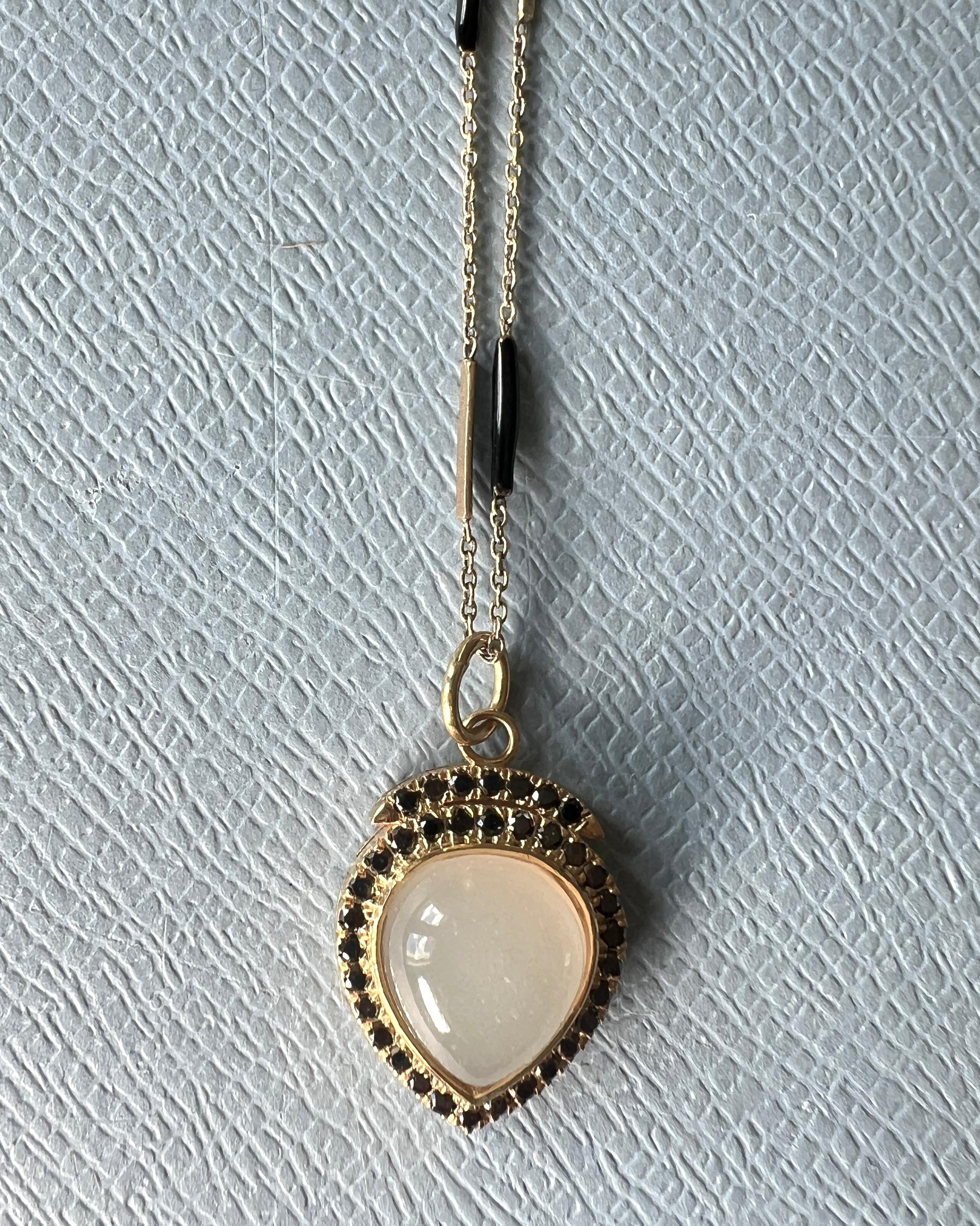 Donna Black Diamond Moonstone Heart Pendant Necklace Black Enamel in vendita