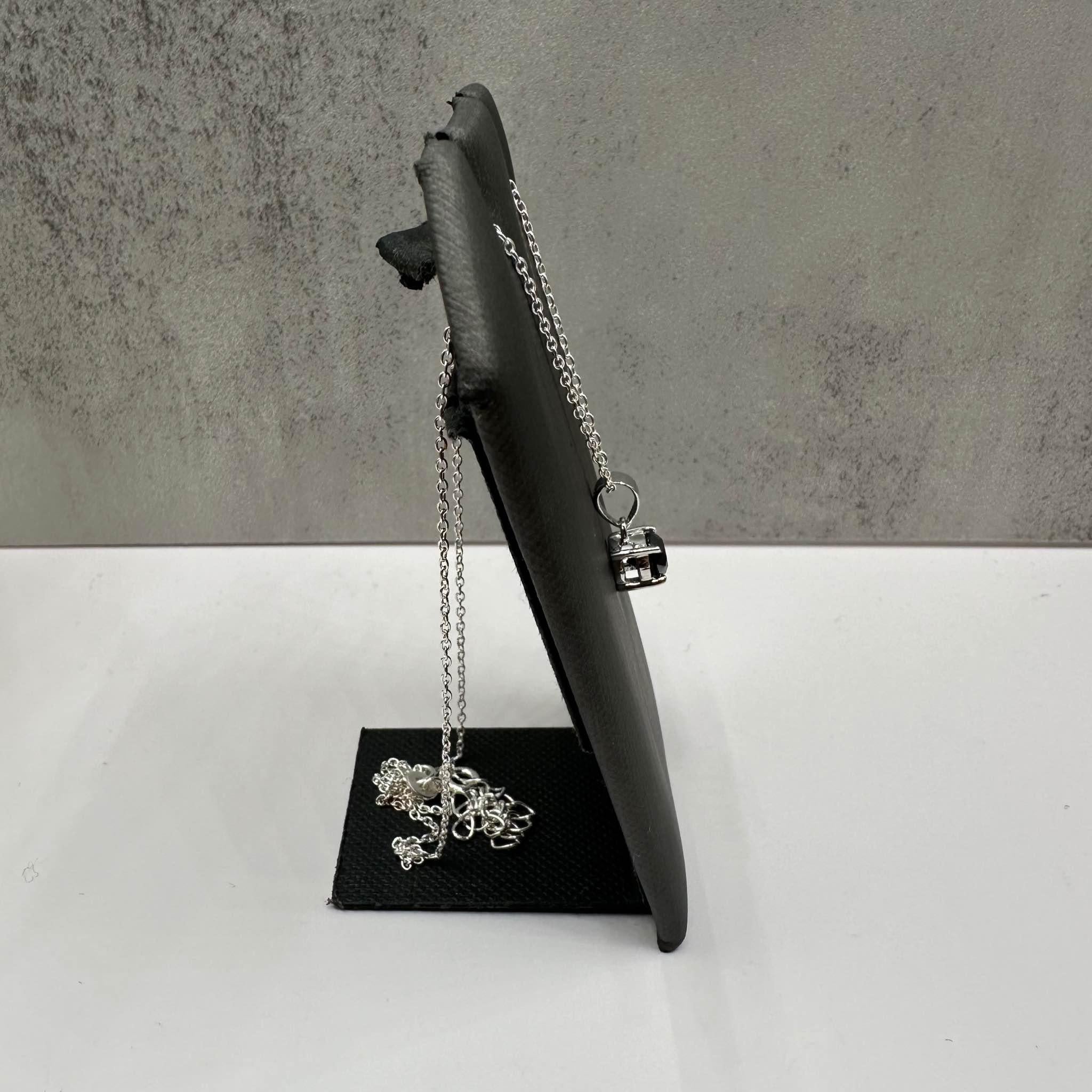 Taglio rotondo Collana di diamanti neri in argento 925 - Diamante nero rotondo da 1ctw, regolabile in vendita