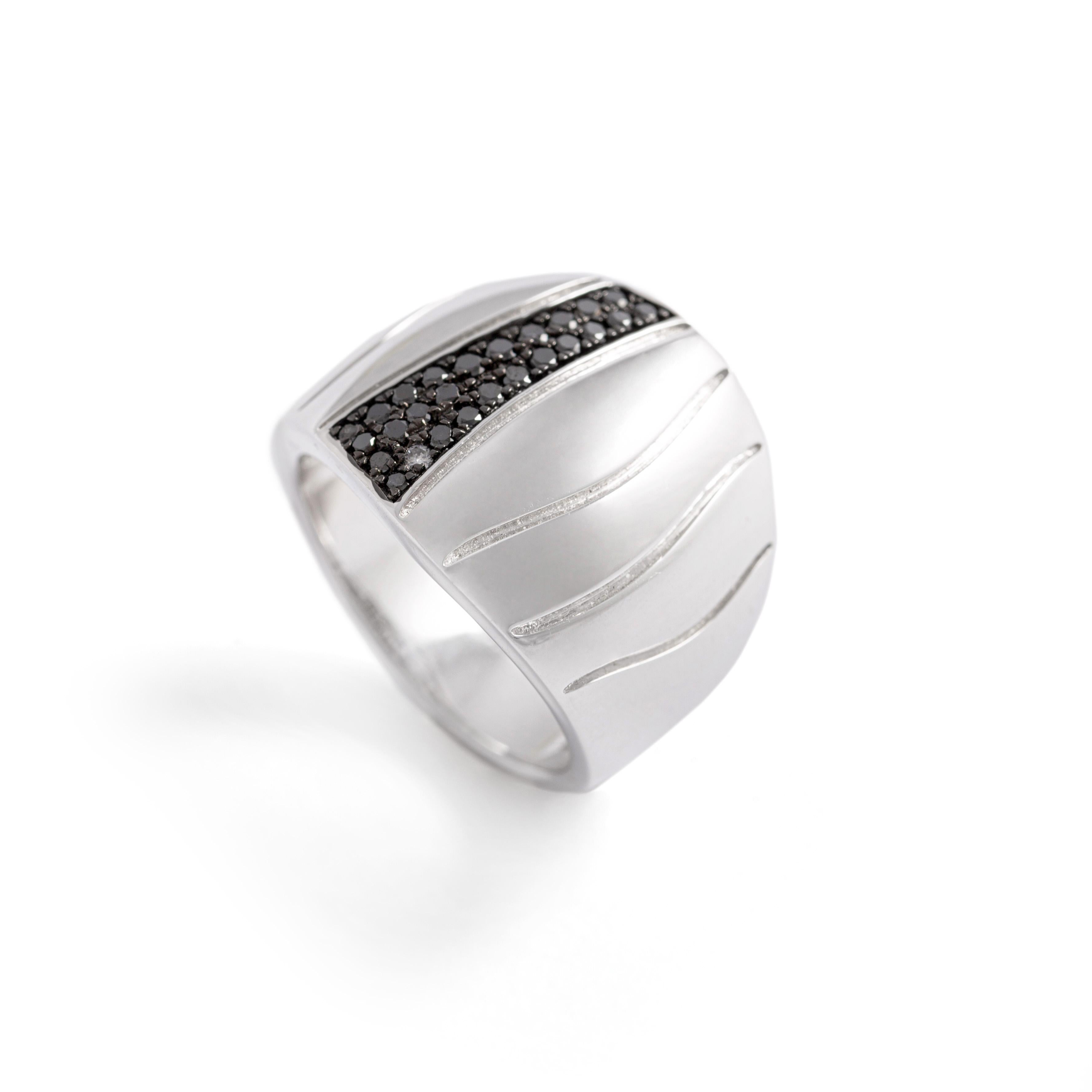 Anillo Diamante Negro en venta 1
