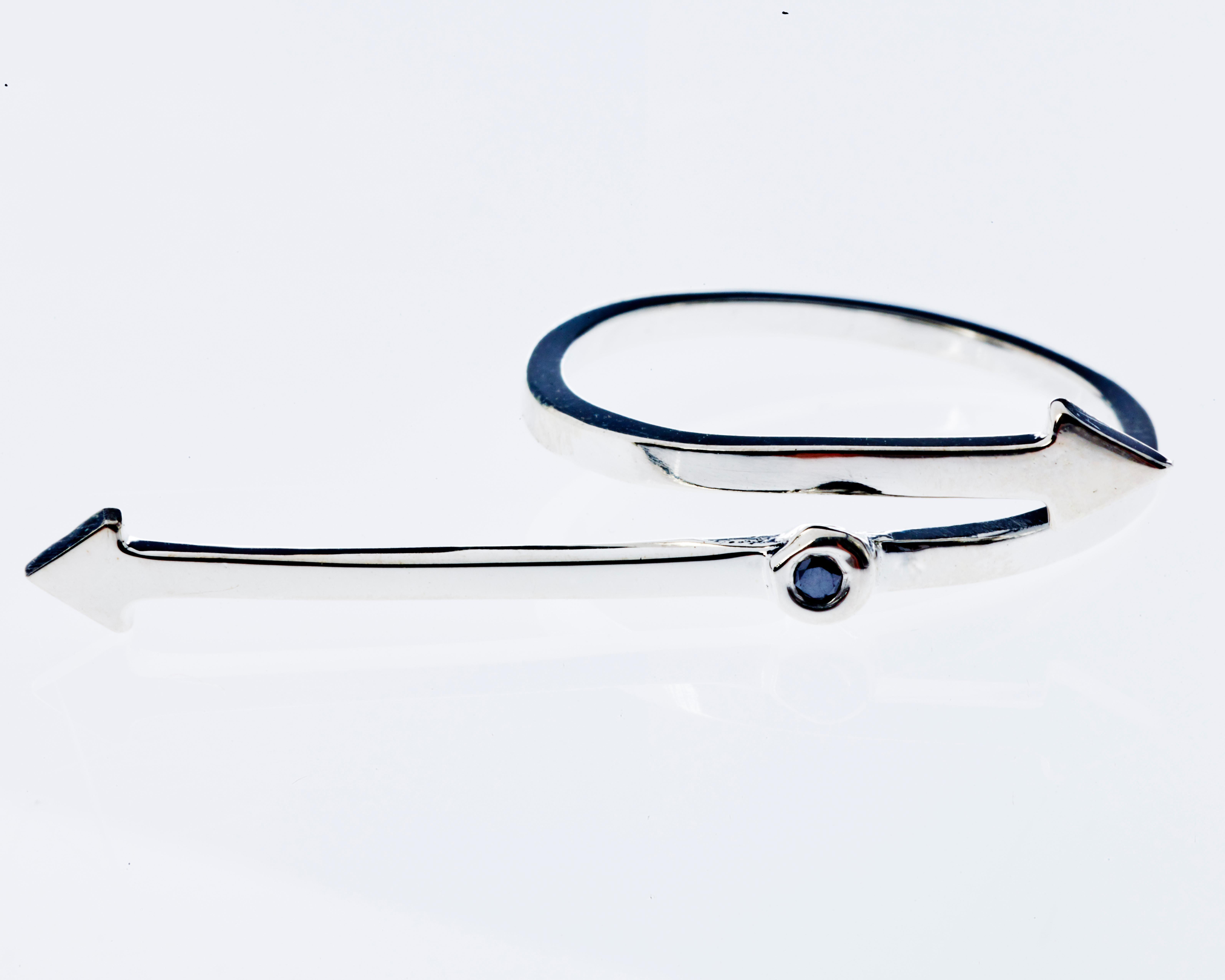 Schwarzer Diamant Ring Silber Arrow J Dauphin (Zeitgenössisch) im Angebot