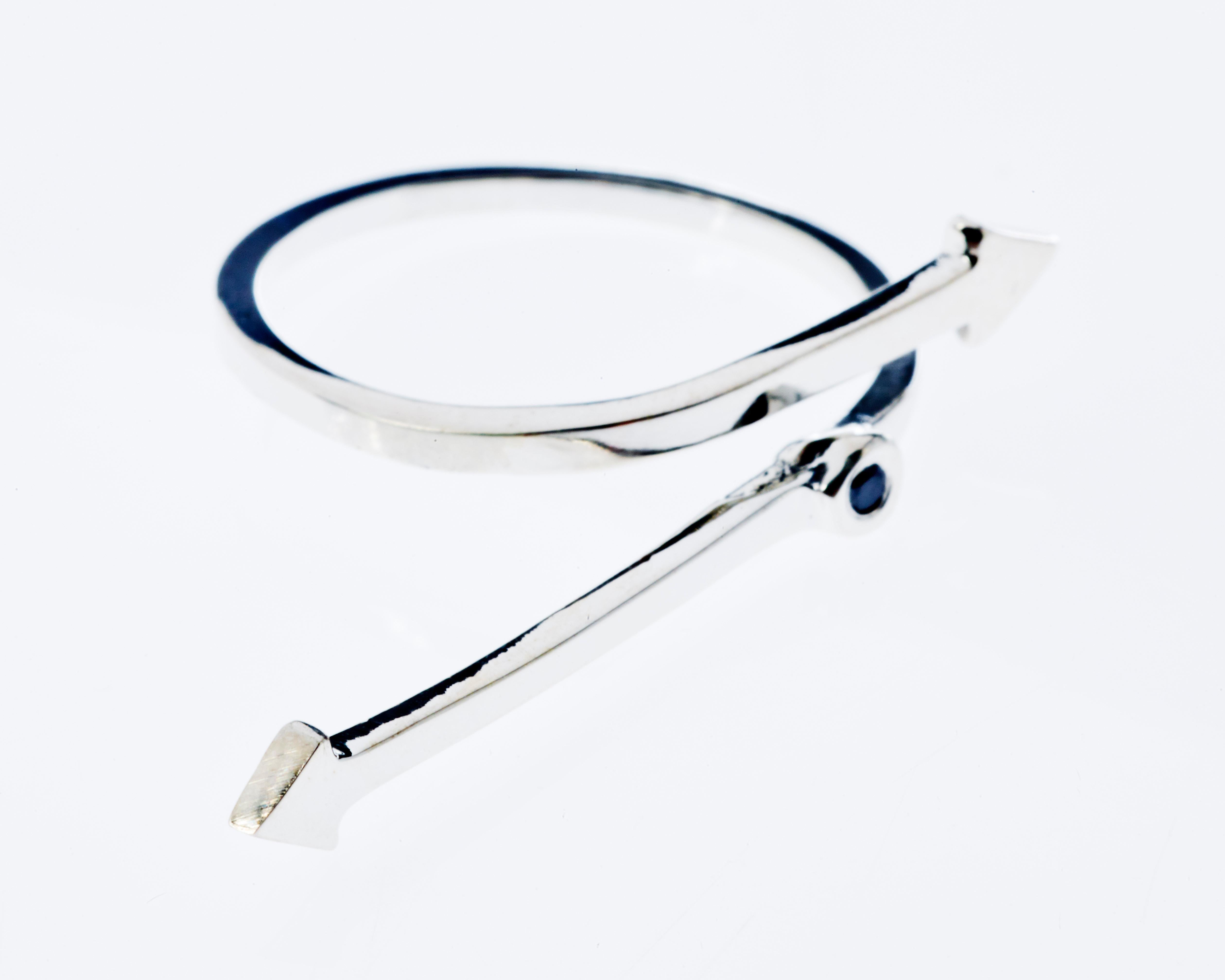 Schwarzer Diamant Ring Silber Arrow J Dauphin (Brillantschliff) im Angebot