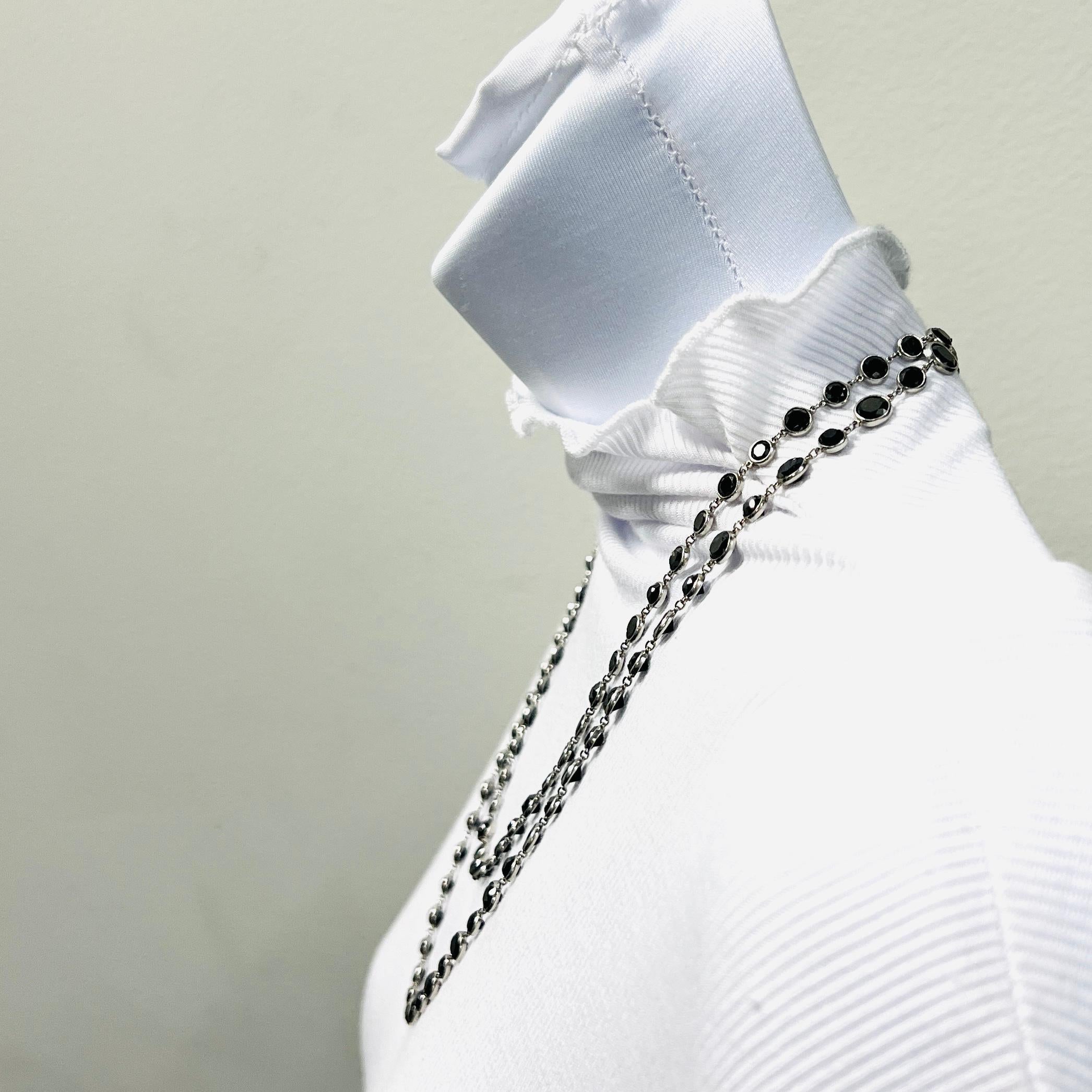 Taglio rotondo Collana a catena con diamanti neri in oro bianco 18 carati e platino in vendita