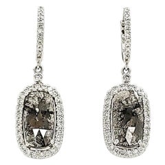 Boucles d'oreilles en tranches de diamants noirs et diamants blancs