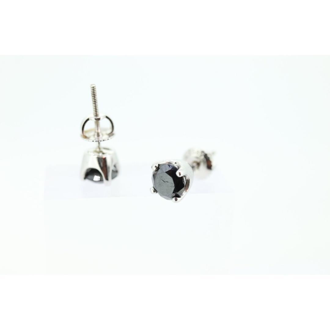 Boucles d'oreilles en diamant noir. Boucles d'oreilles 14k avec 1,67ctw de diamants. Noir de jais. en vente 2