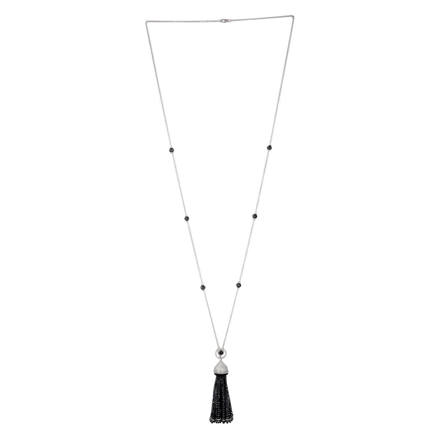 Taille mixte Collier à pompon en onyx noir avec diamants et chaîne en or 18k en vente