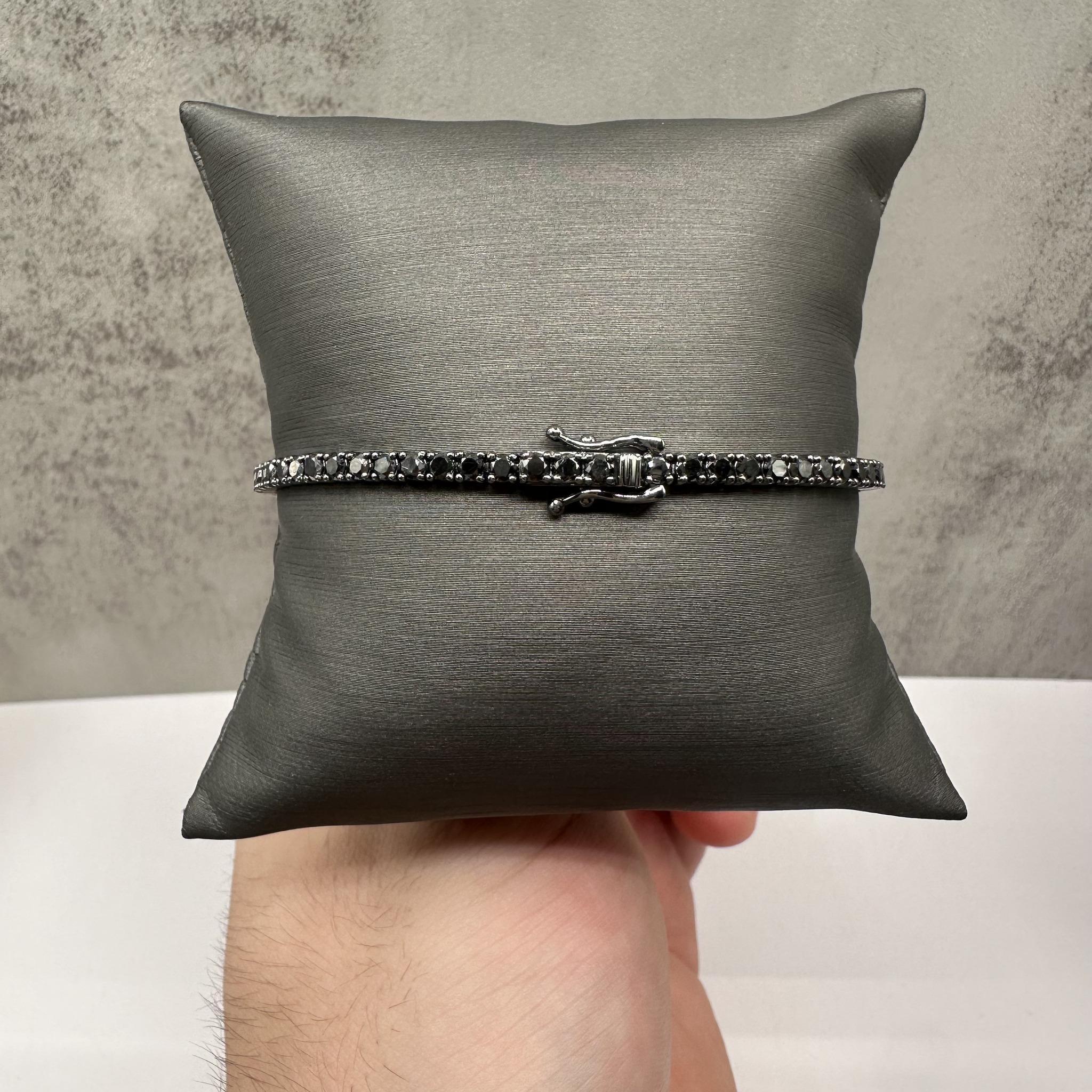 Pulsera de Tenis de Diamantes Negros en Oro Blanco de 14kt - 4,84ctw, 8in, Nuevo Moderno en venta