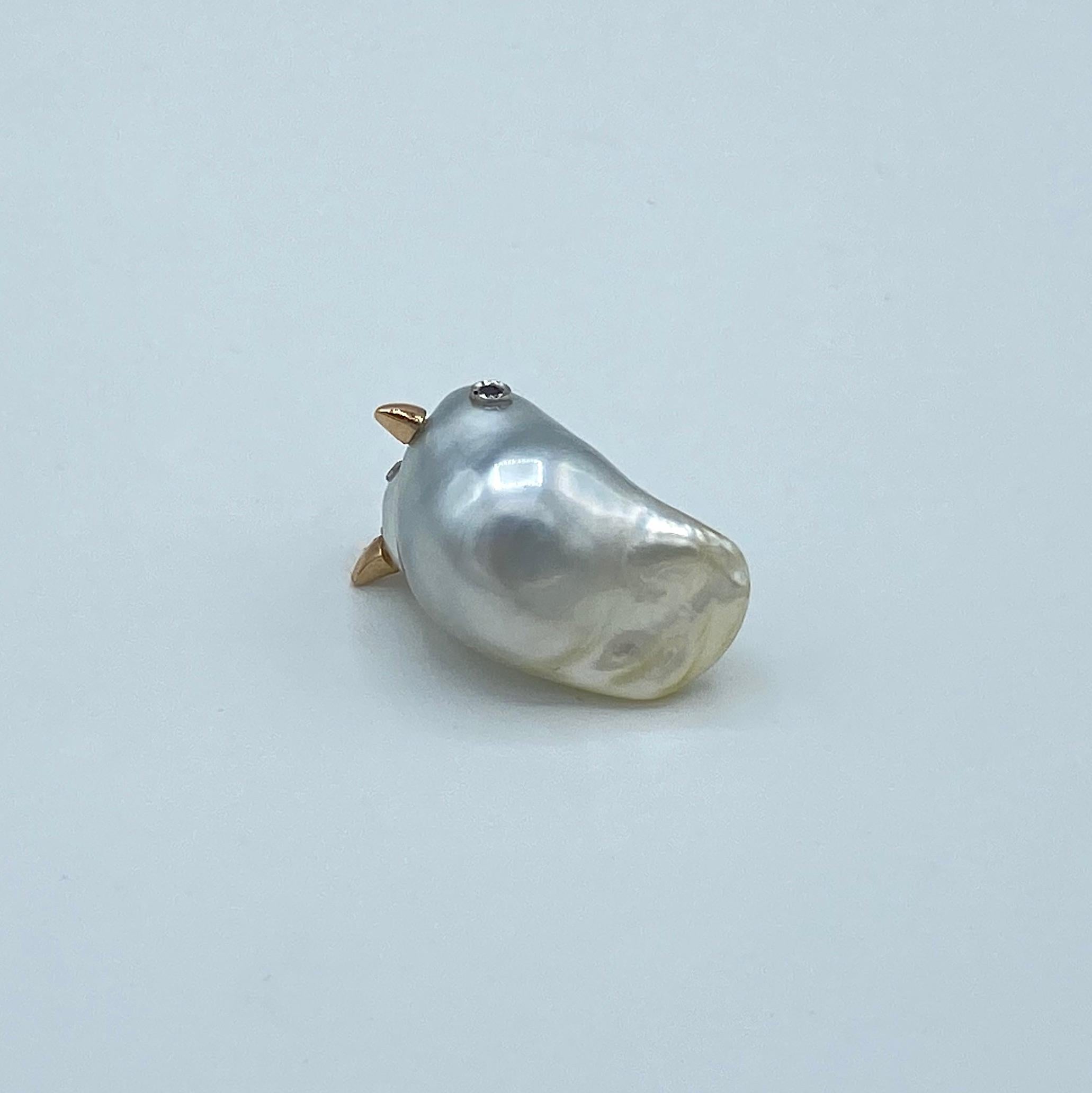 Black Diamond White 18 Karat Gold Dove South Sea Pearl Pin Made in Italy In New Condition In Bussolengo, Verona