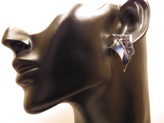 Boucles d'oreilles en or blanc 18 carats avec diamants noirs, fabriquées à la main en Italie par Botta Gioielli