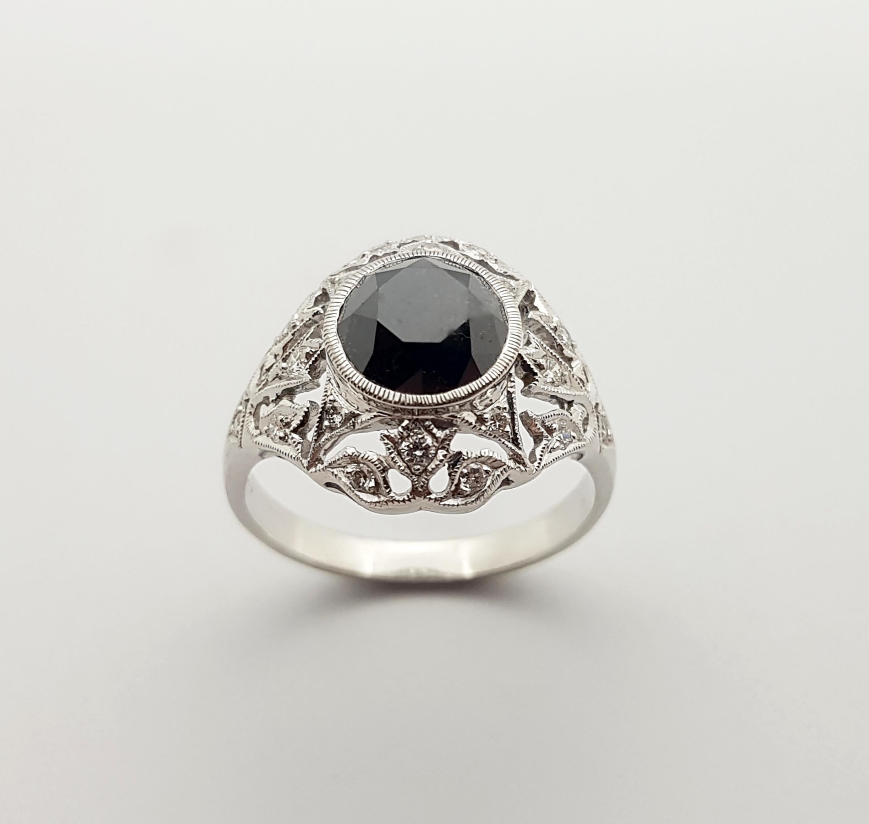 Black Diamond with Diamond Ring Set in 18 Karat White Gold Settings For Sale 1