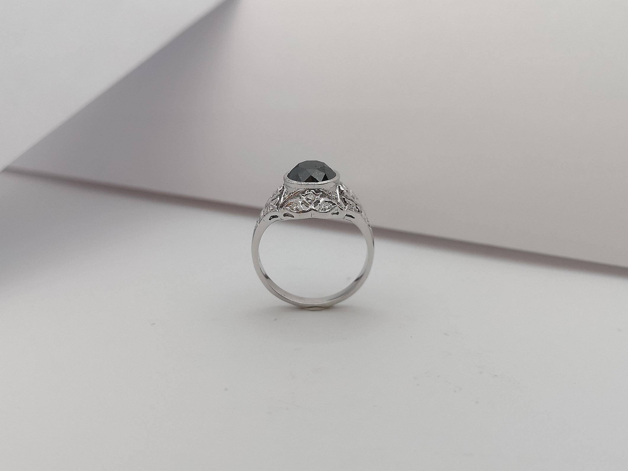 Black Diamond with Diamond Ring Set in 18 Karat White Gold Settings For Sale 4