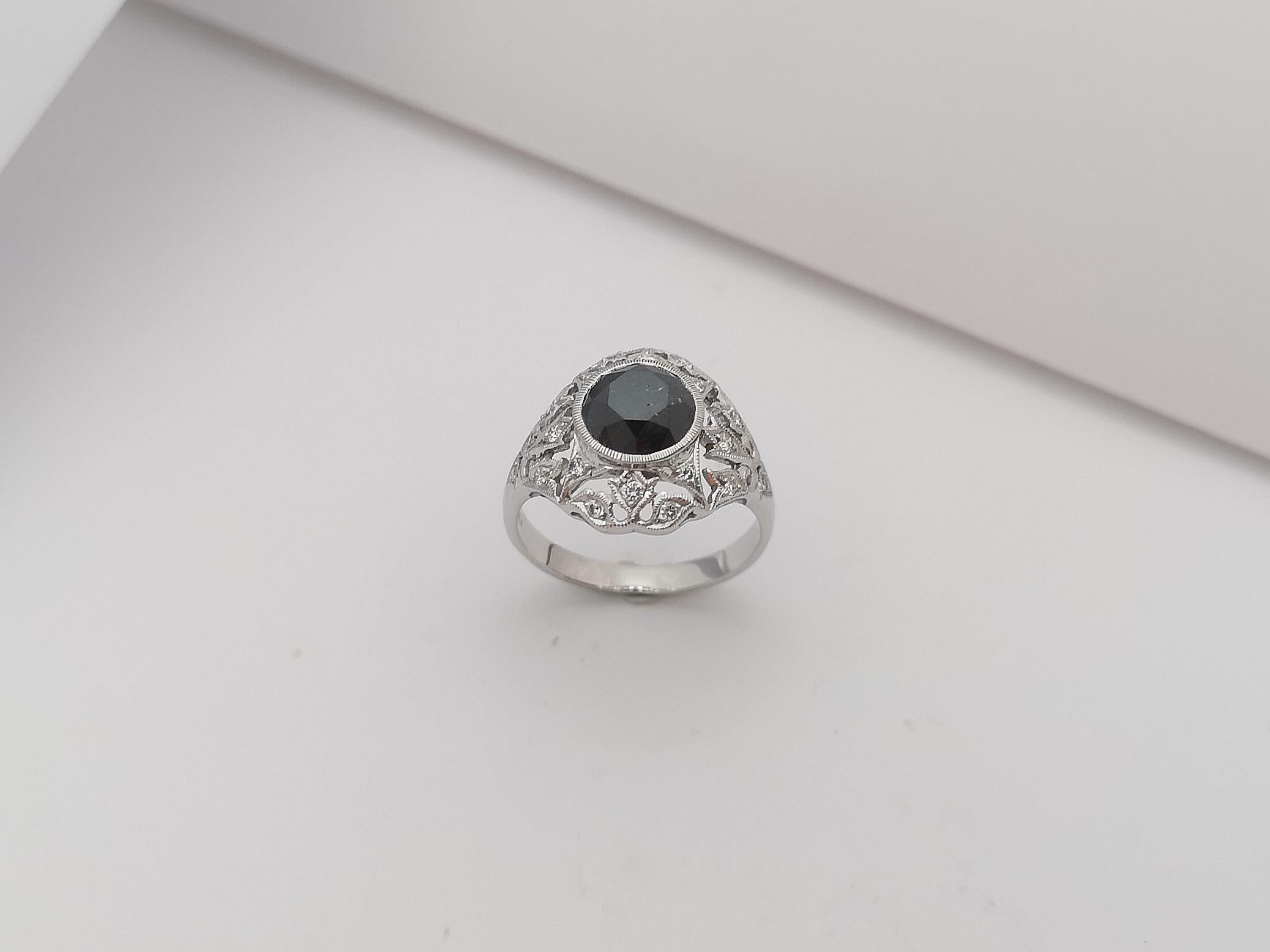 Black Diamond with Diamond Ring Set in 18 Karat White Gold Settings For Sale 5