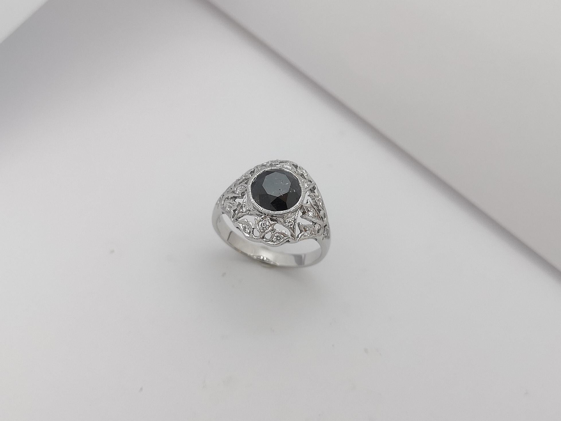 Black Diamond with Diamond Ring Set in 18 Karat White Gold Settings For Sale 6