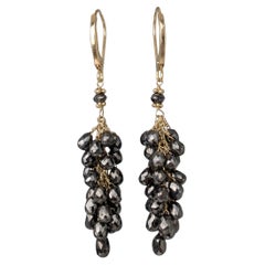 Boucles d'oreilles en or jaune 14K avec briolette en diamant noir (19.50ct)