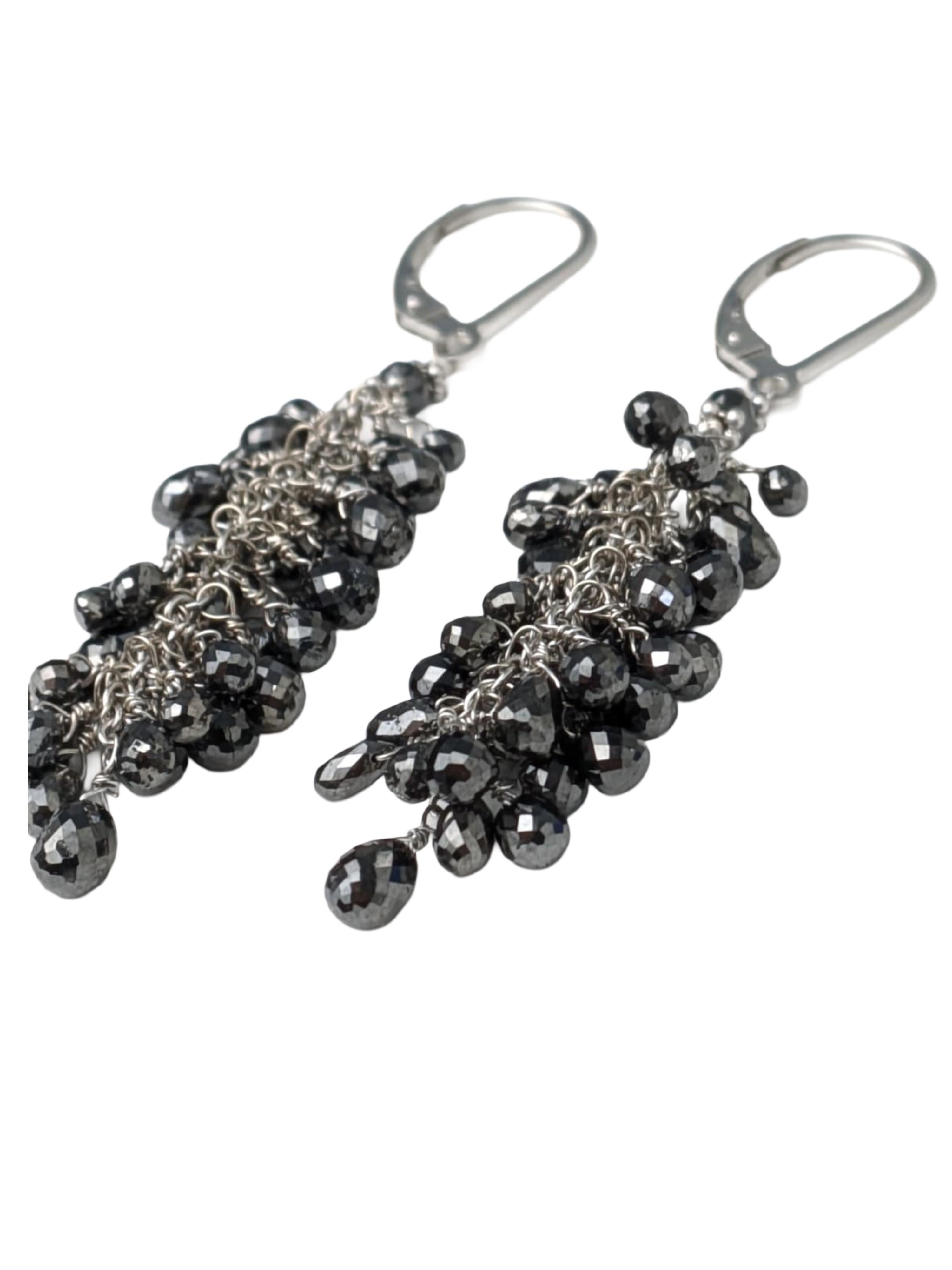 Boucles d'oreilles en or blanc 14K avec briolette en diamant noir (21.00ct) Unisexe en vente