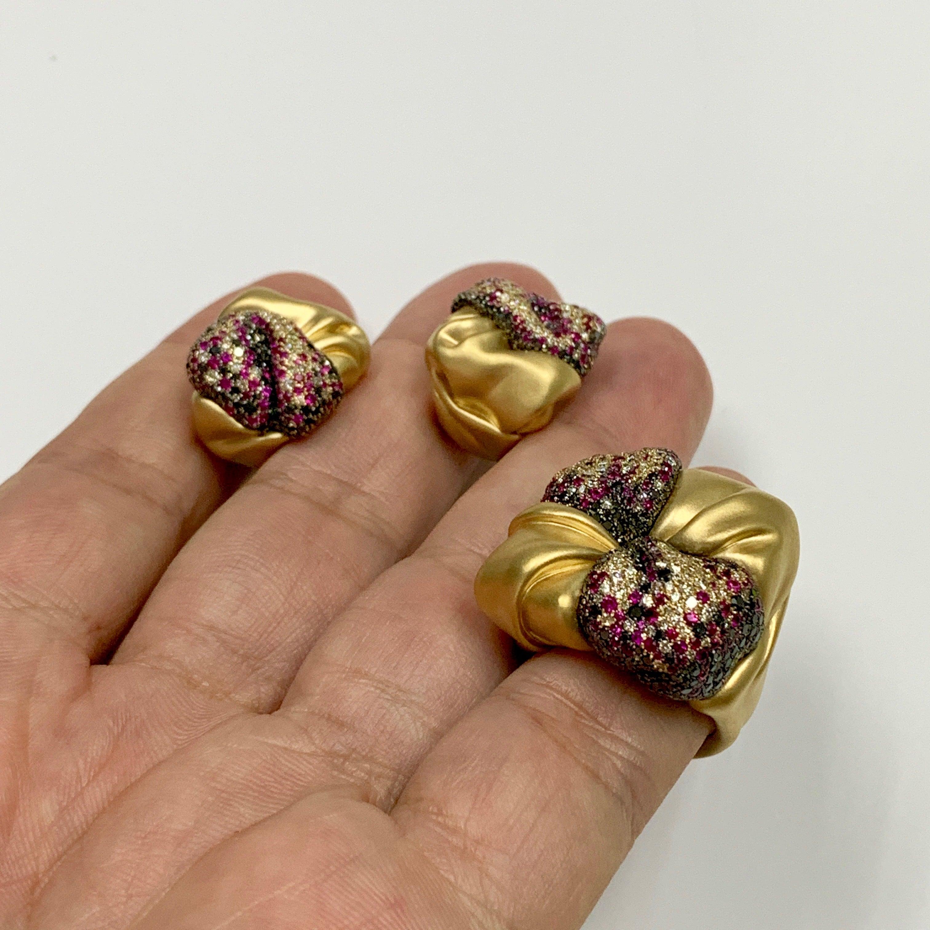 For Sale:  Black Diamonds Ruby Champagne Diamonds 18 Karat Yellow Gold Suite 4