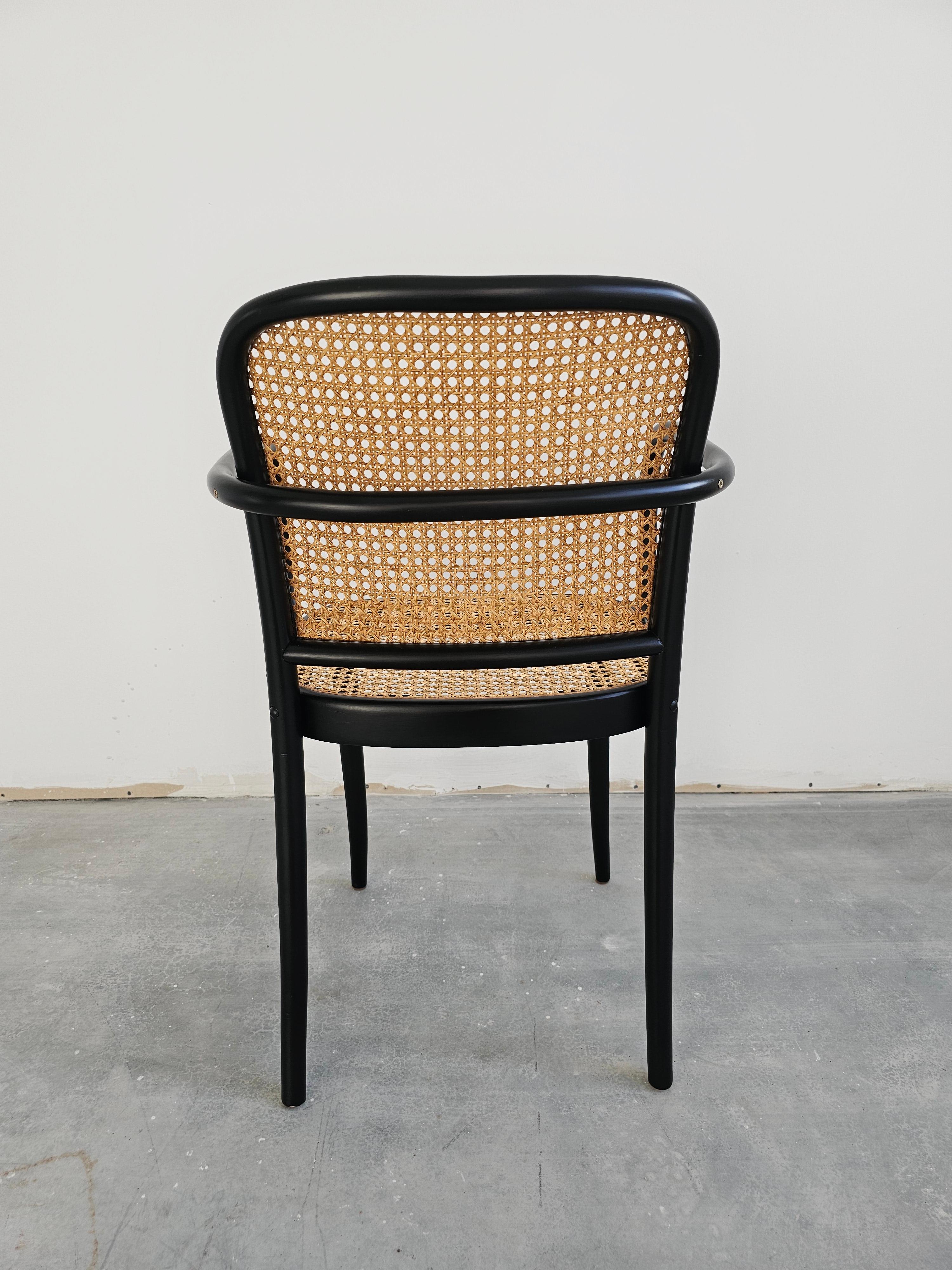 Fauteuils de salle à manger noirs conçus par Josef Hoffmann pour Mundus, Yugoslavia, années 1960 en vente 1