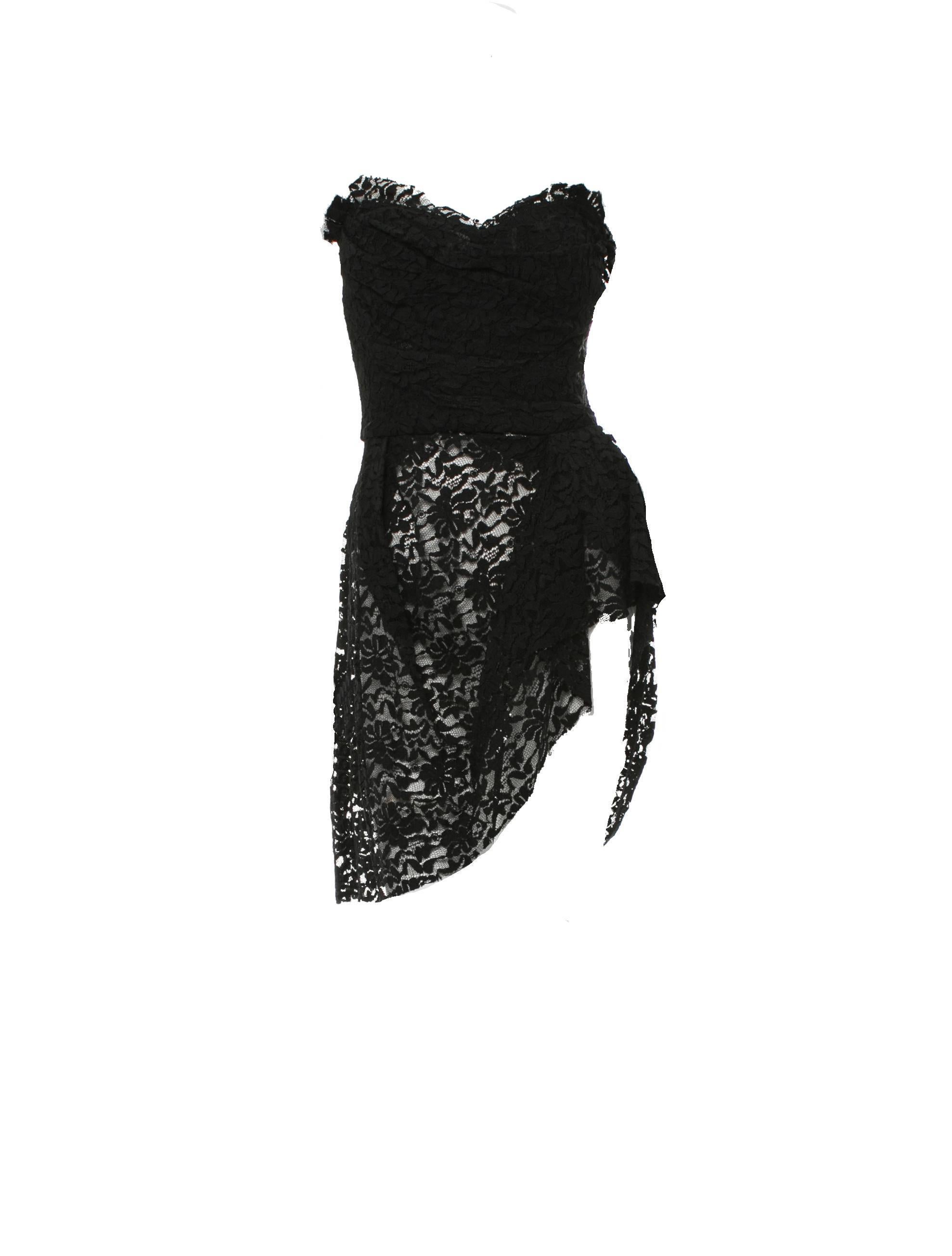 SIN VENDER Dolce & Gabbana Mini vestido de encaje con corsé asimétrico sin tirantes 40 en Excelente Estado en Switzerland, CH