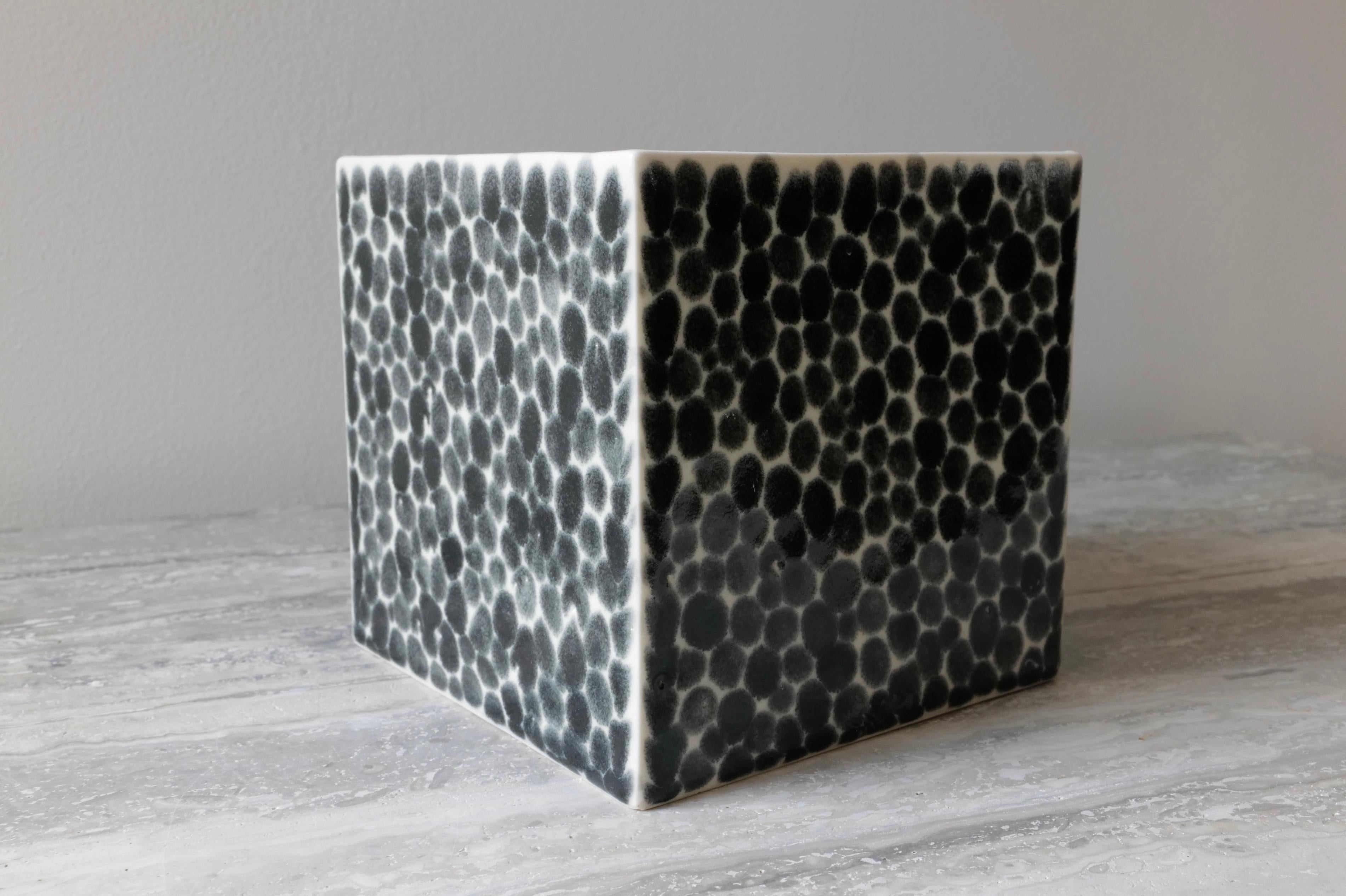 Black Dots Porcelain Cube Vase by Lana Kova In New Condition For Sale In New York City, NY