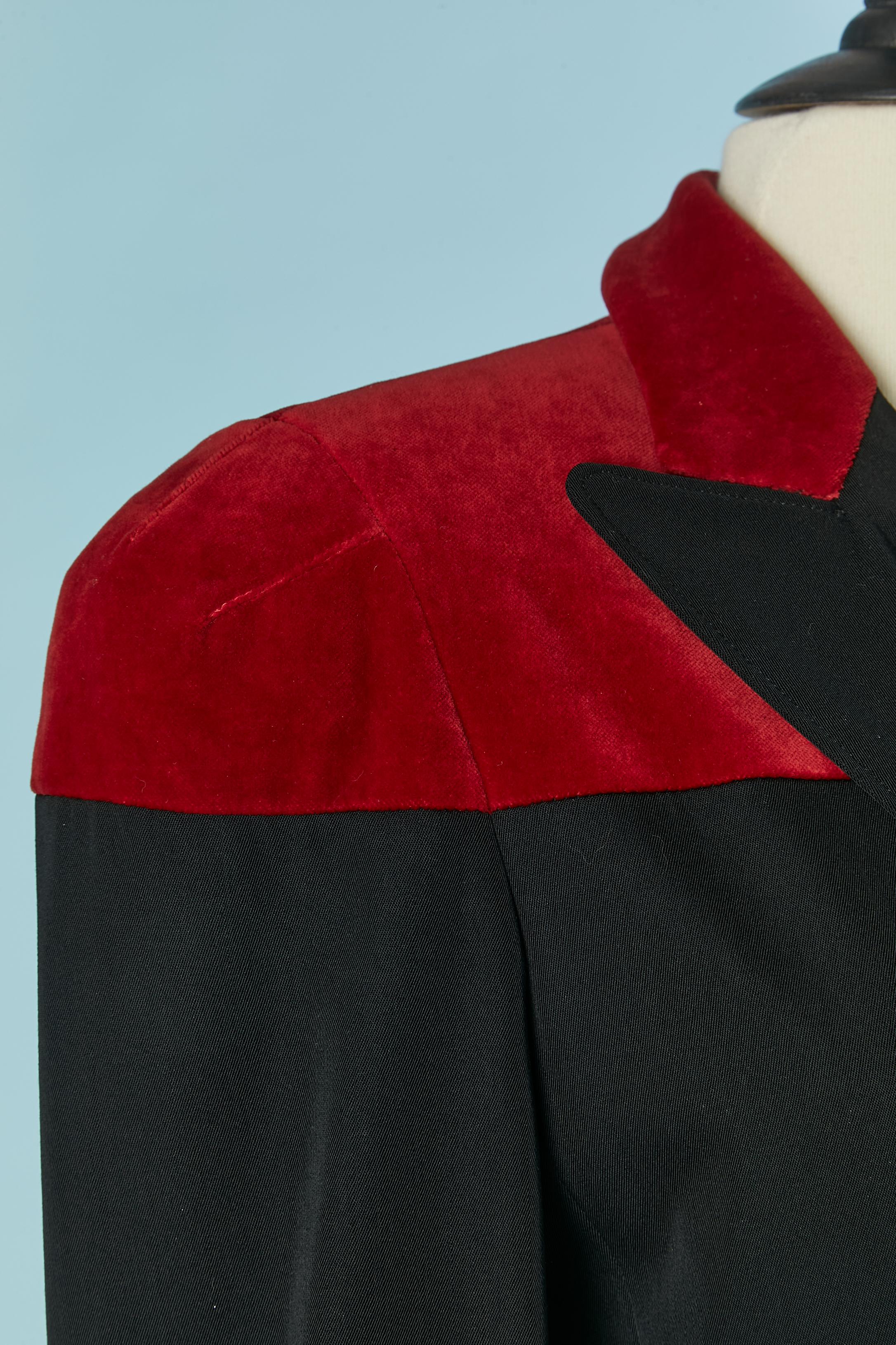 Nero Giacca doppiopetto nera con spalla in velluto rosso Jean Paul Gaultier in vendita