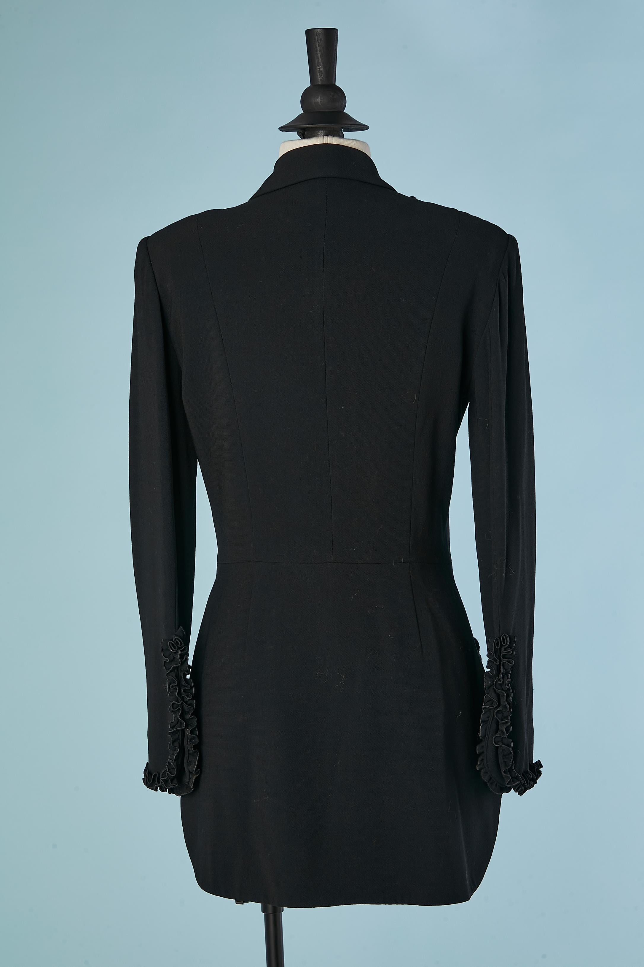 Veste croisée noire à volants CHANTAL THOMASS en vente 2