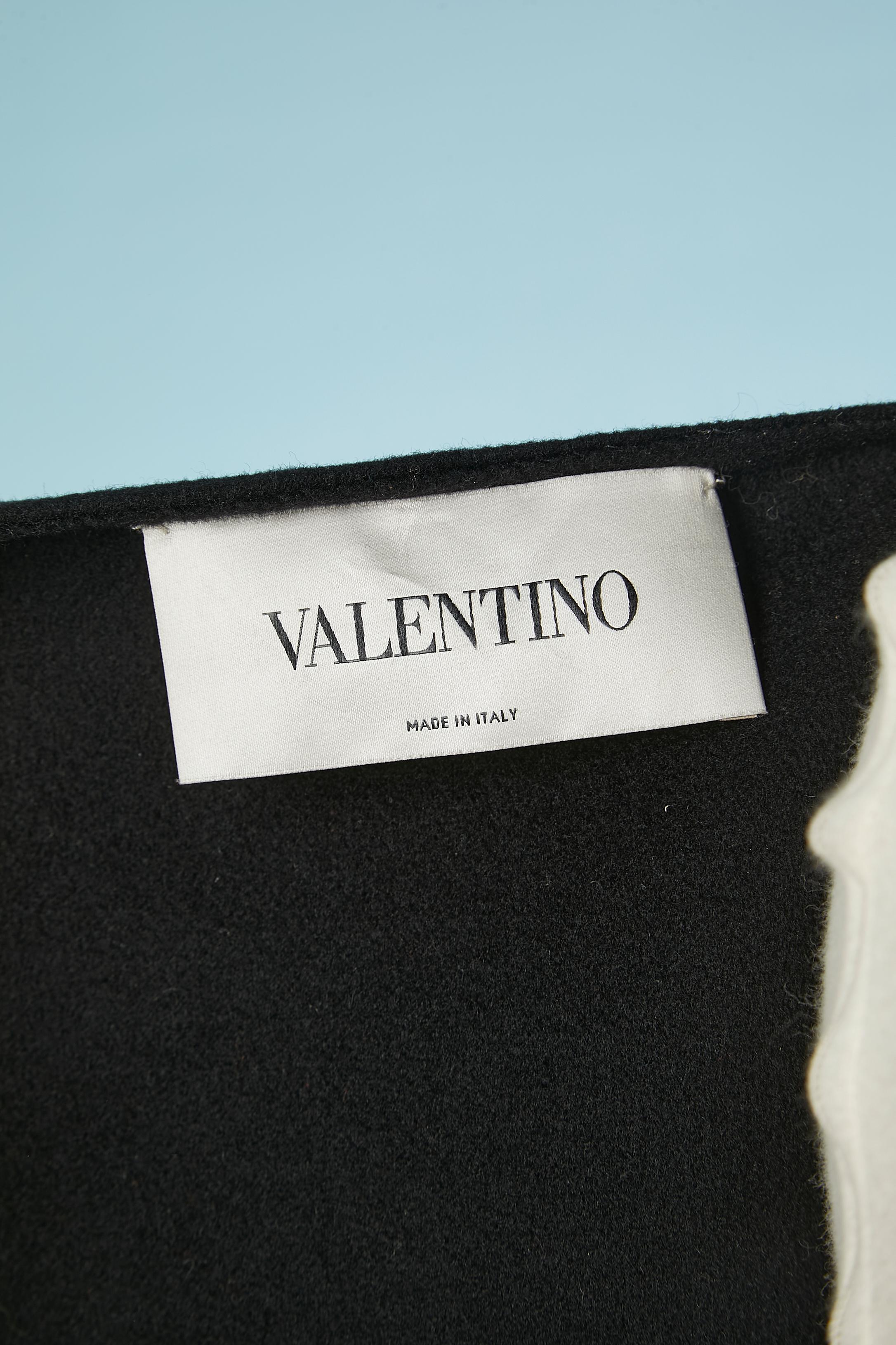 Black double-breasted wool and cashmere coat with leather flowers Valentino  2