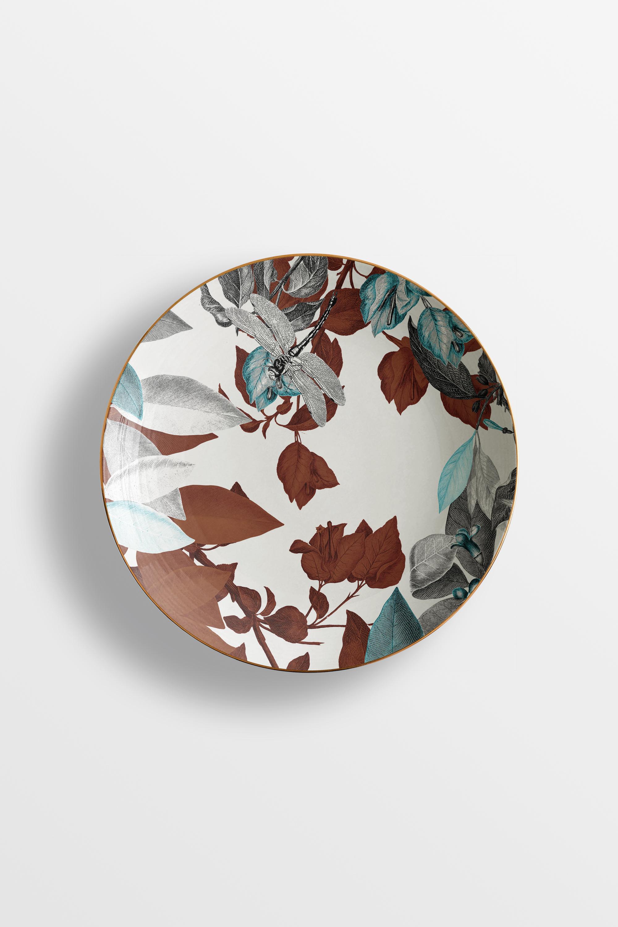 Black dragon pool is a collection of plates and vases inspired by the famous Chinese pond of the same name, located in the scenic Jade Spring Park. The designs in this collection feature dragonflies drawn in black and white flying and resting on a
