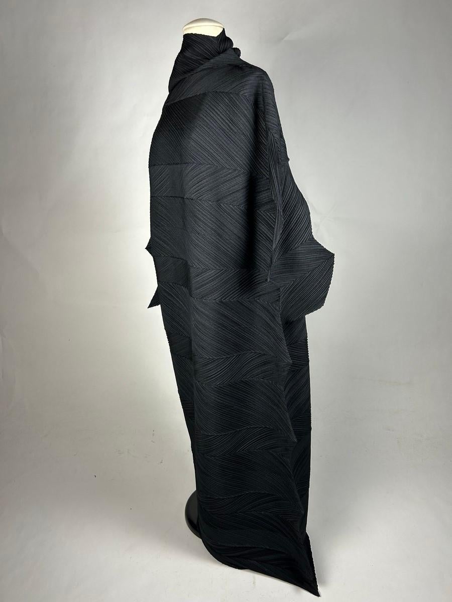 Black Dress by Issey Miyaké Staircase Pleats or Ziggourat - AW Fall 1994-95 For Sale 9