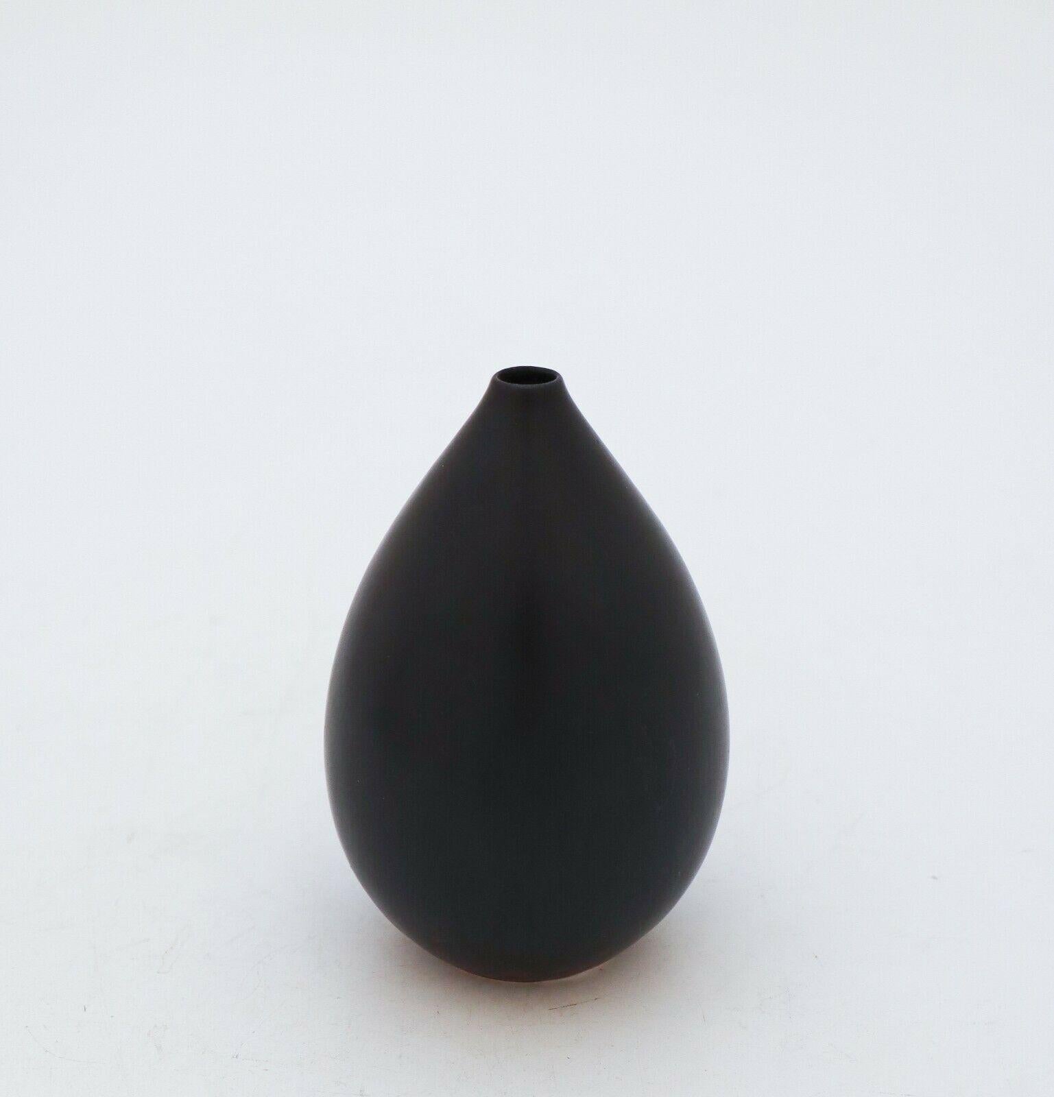 Scandinavian Modern Black Drip-Shaped Ceramic Vase Carl-Harry Stålhane Rörstrand, Midcentury Vintage For Sale